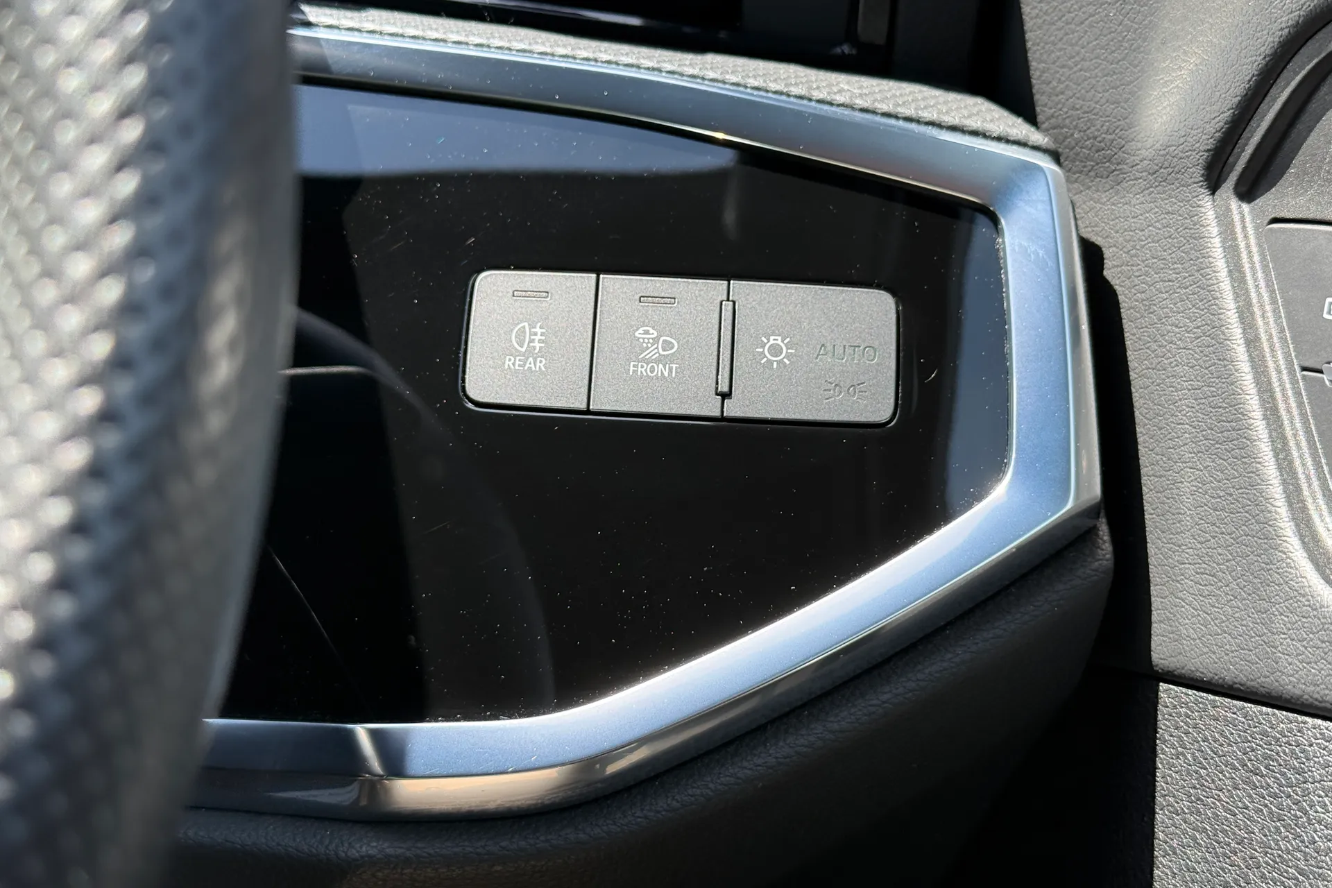 Audi Q3 thumbnail image number 20