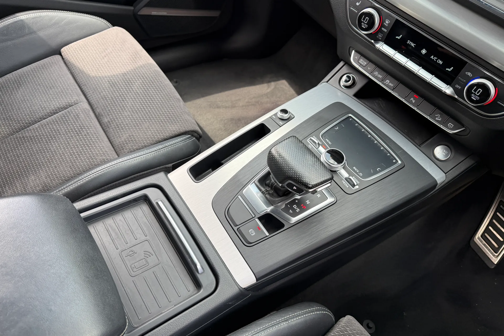 Audi Q5 thumbnail image number 35