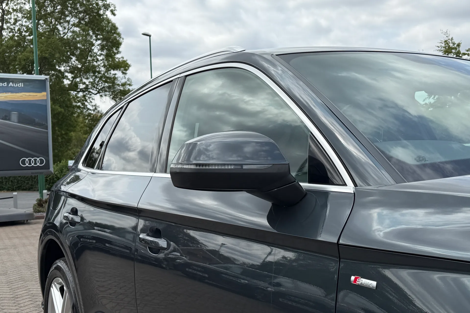 Audi Q5 thumbnail image number 43