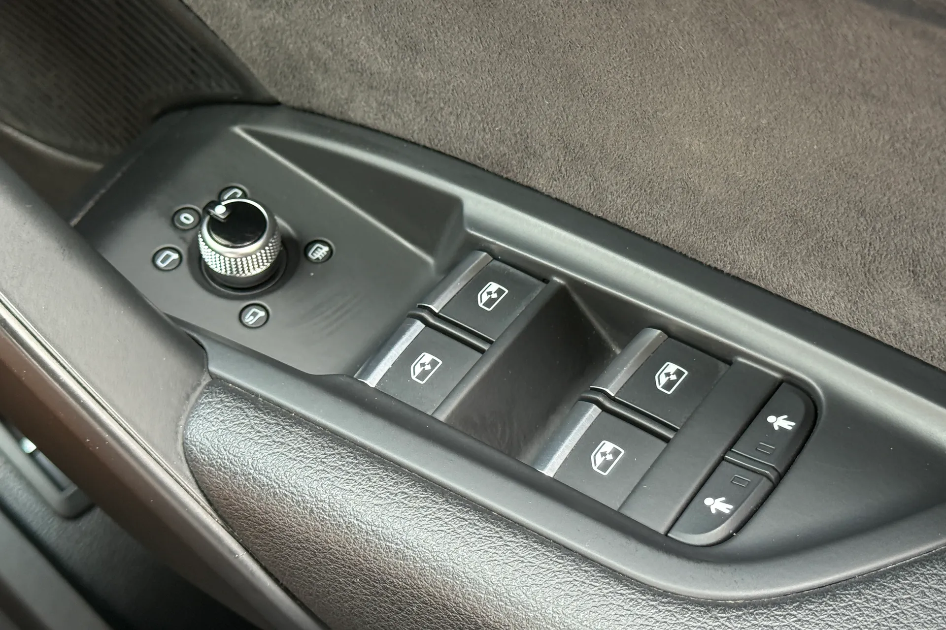 Audi Q5 thumbnail image number 14