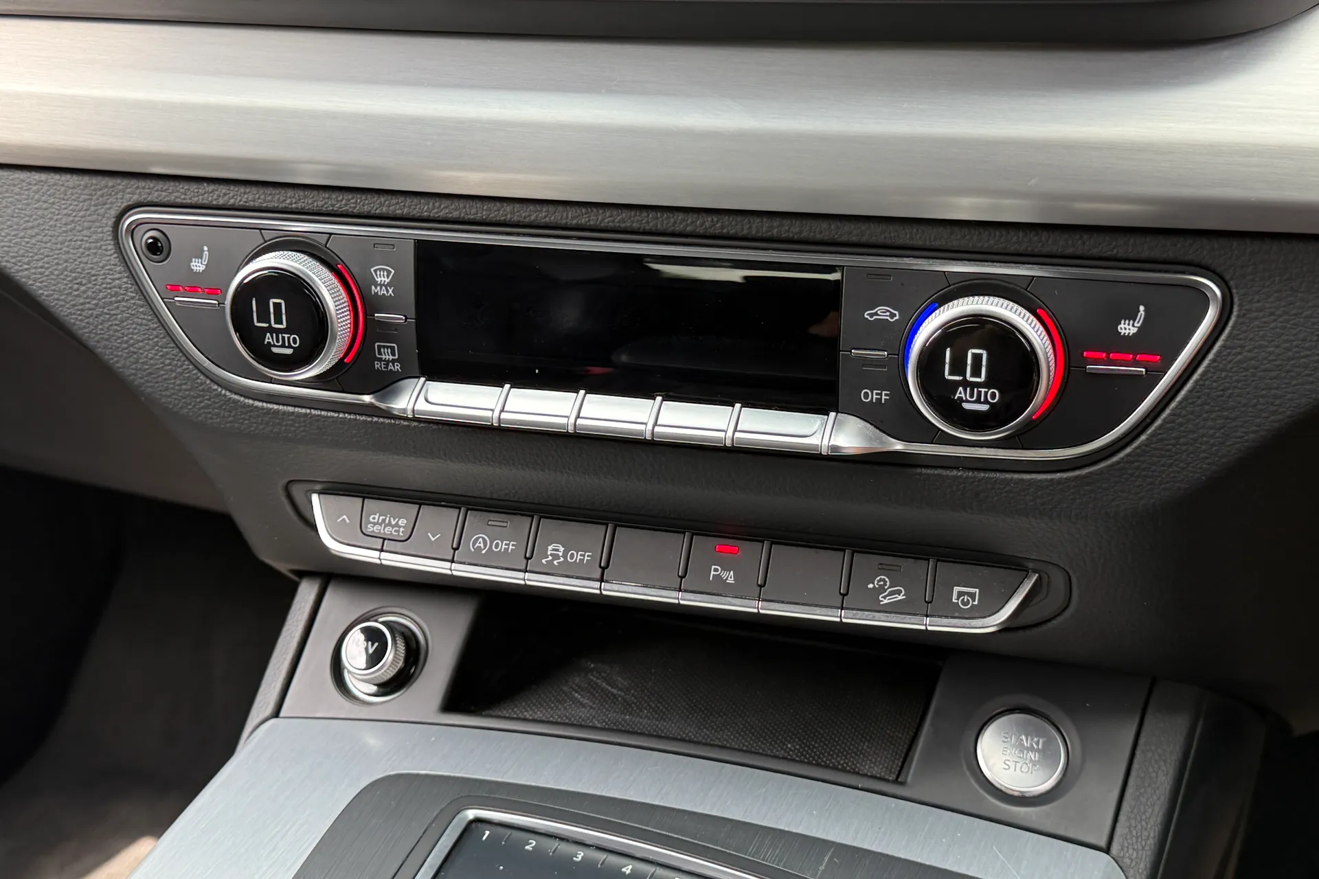 Audi Q5 thumbnail image number 10
