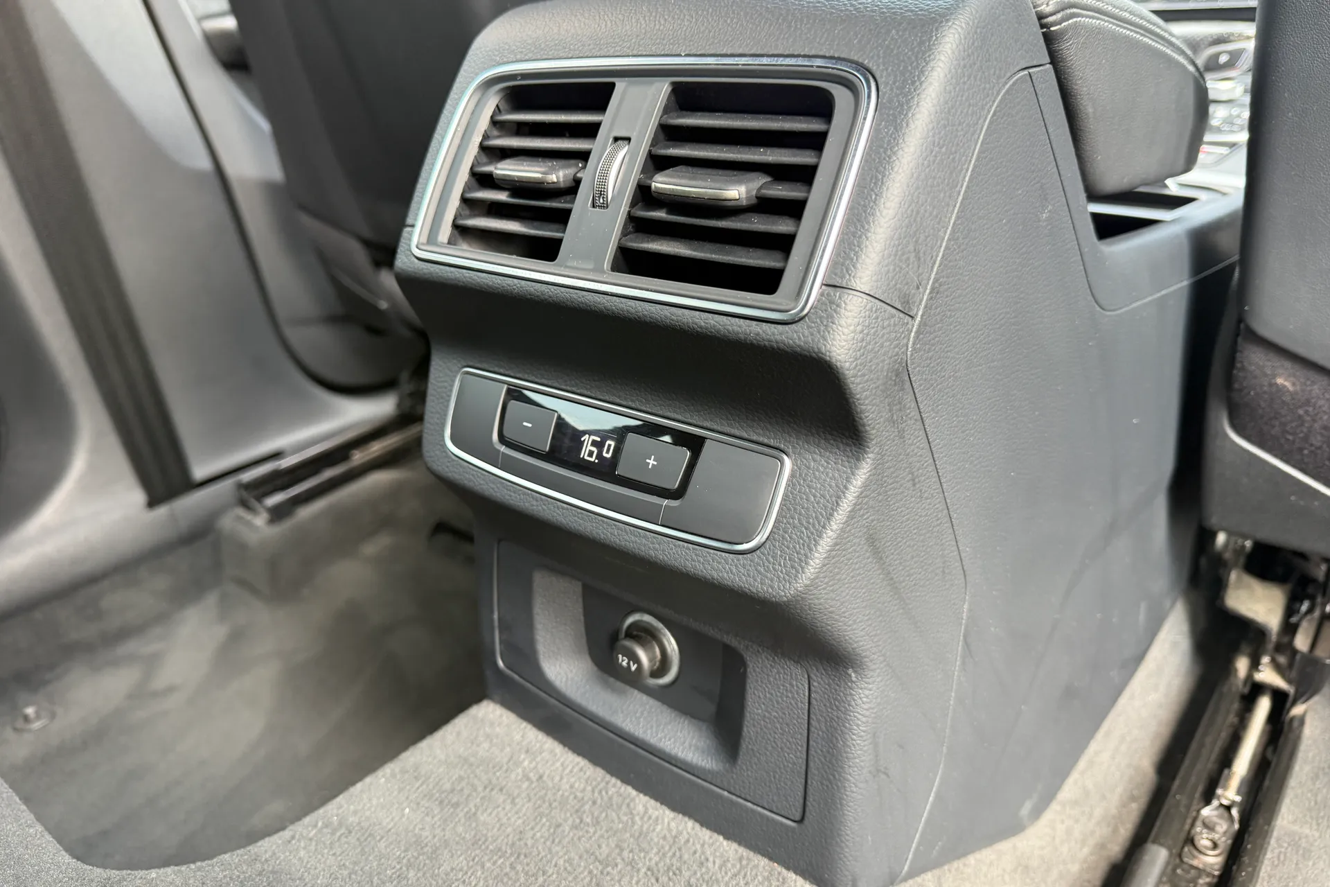 Audi Q5 thumbnail image number 41