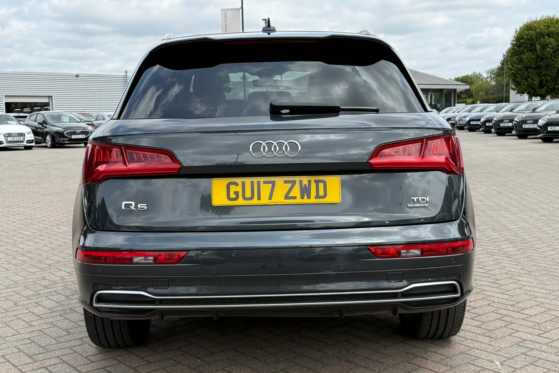 Audi Q5 thumbnail image number 28