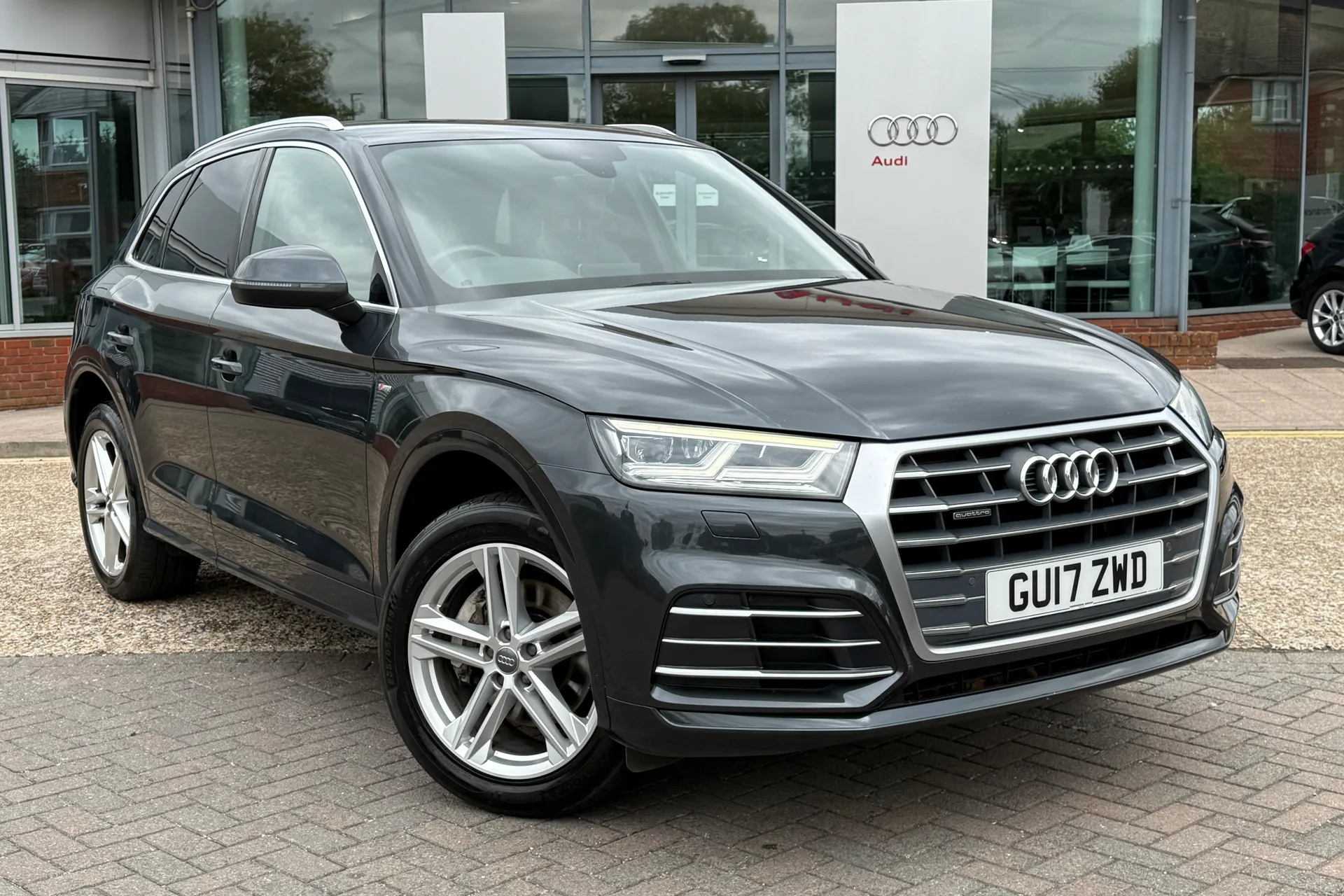 Audi Q5 thumbnail image number 19