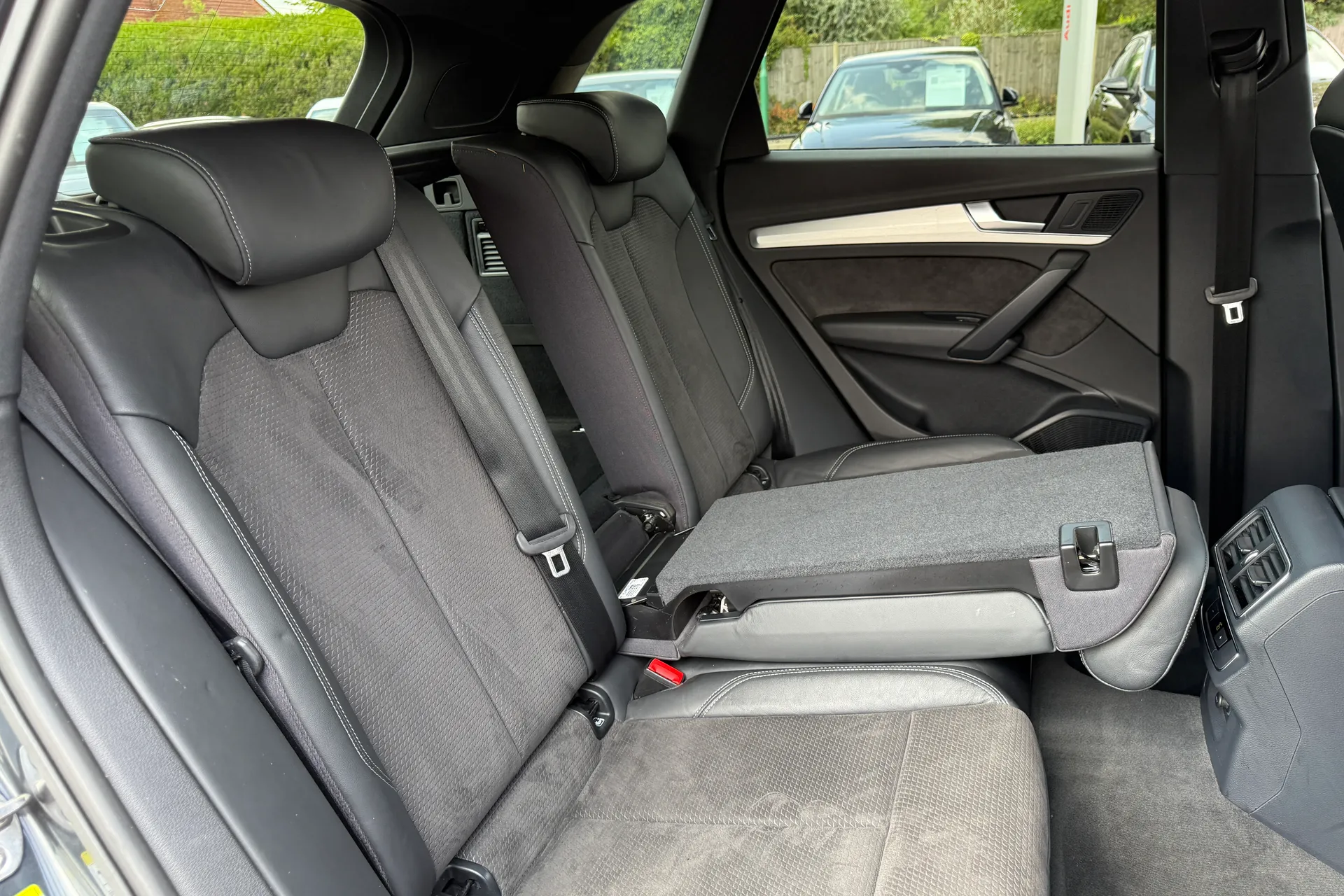 Audi Q5 thumbnail image number 40