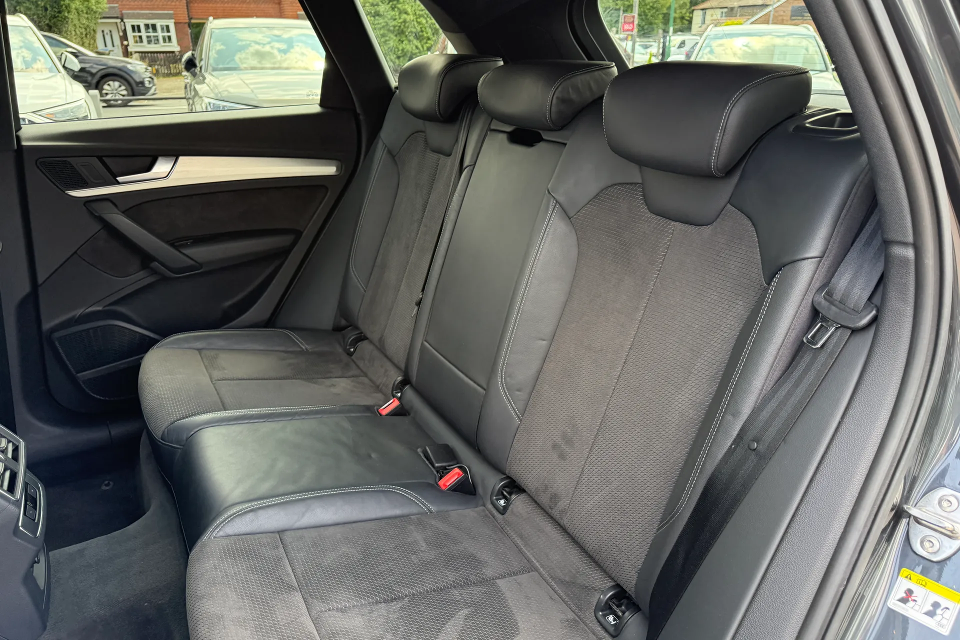 Audi Q5 thumbnail image number 37