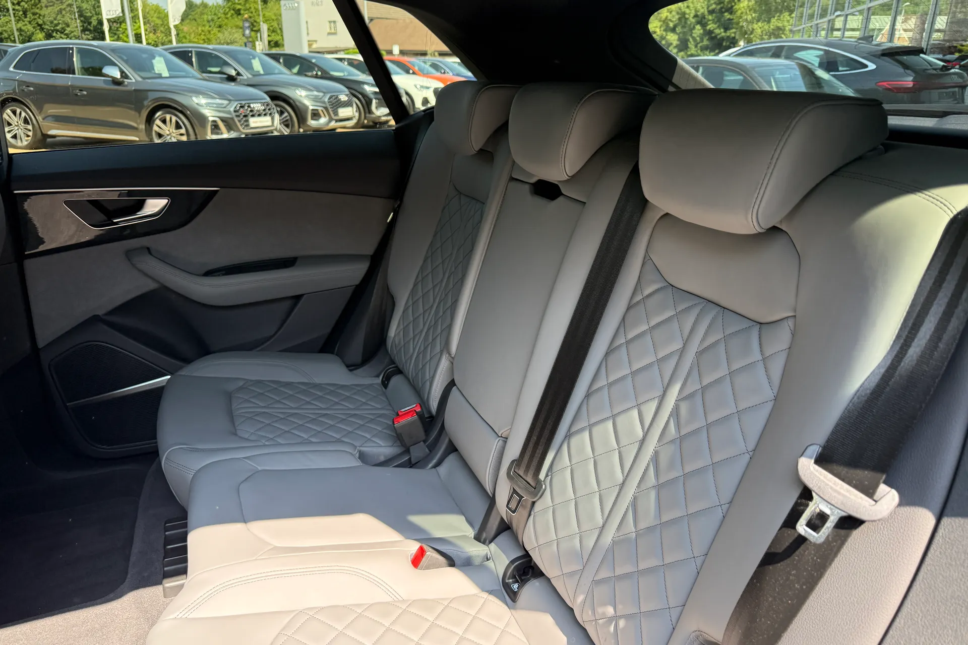 Audi Q8 thumbnail image number 50