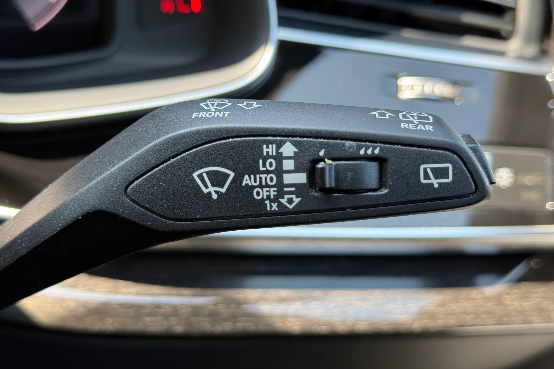 Audi Q8 thumbnail image number 22