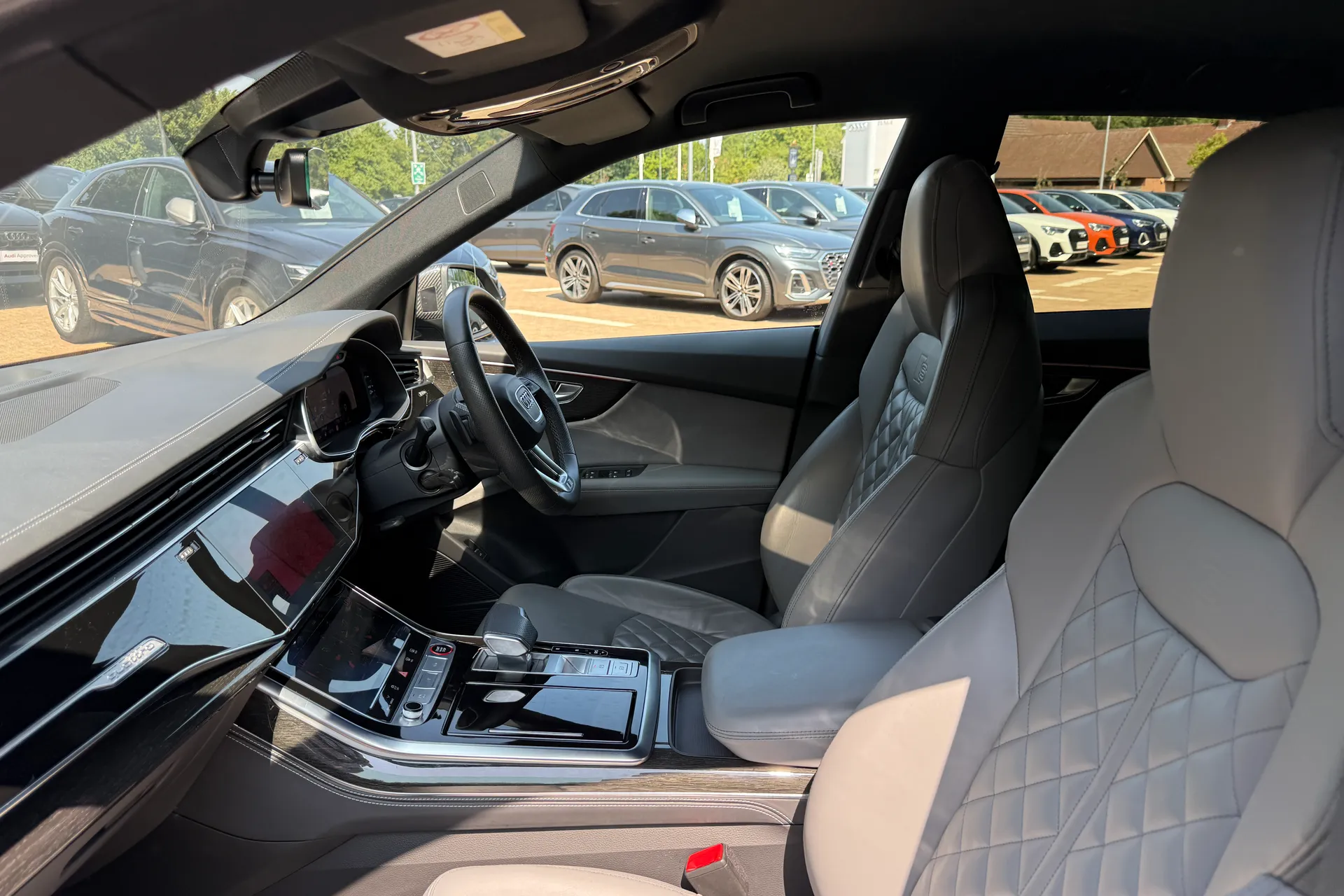Audi Q8 thumbnail image number 54