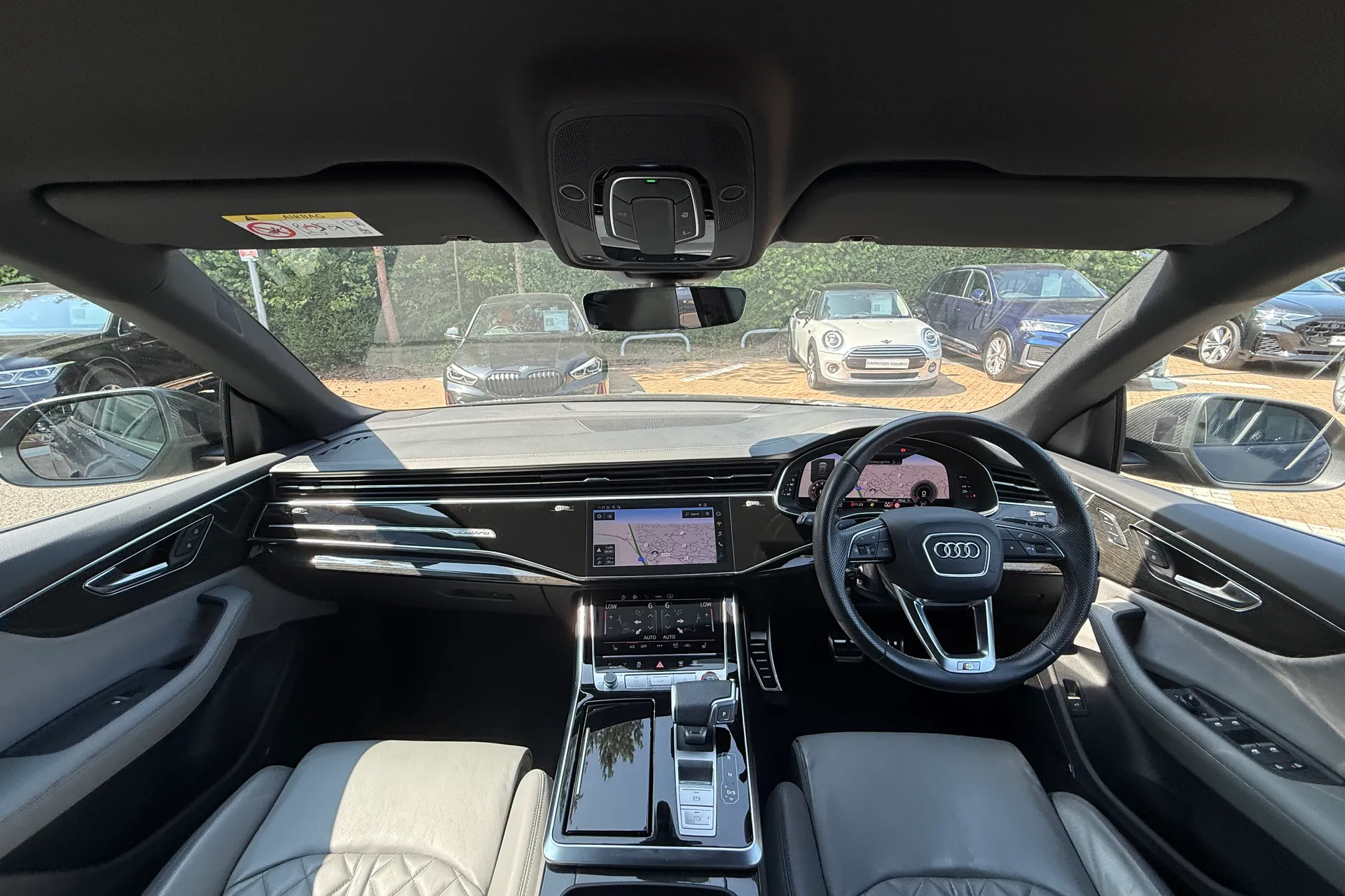 Audi Q8 thumbnail image number 3