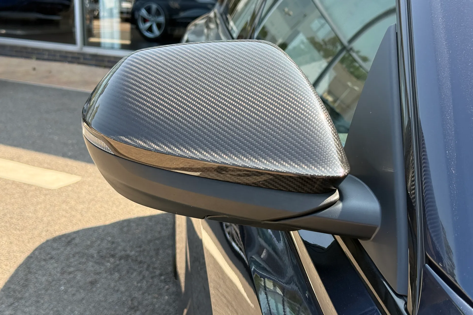 Audi Q8 thumbnail image number 14
