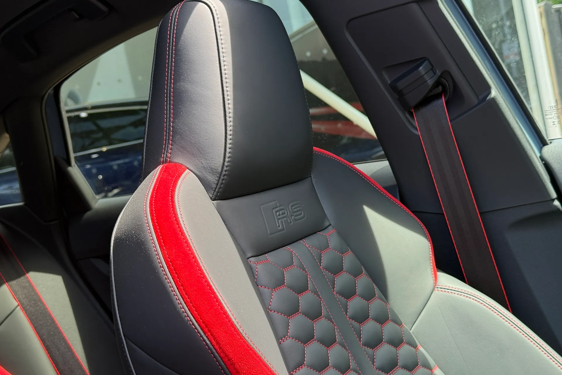 Audi RS3 thumbnail image number 28
