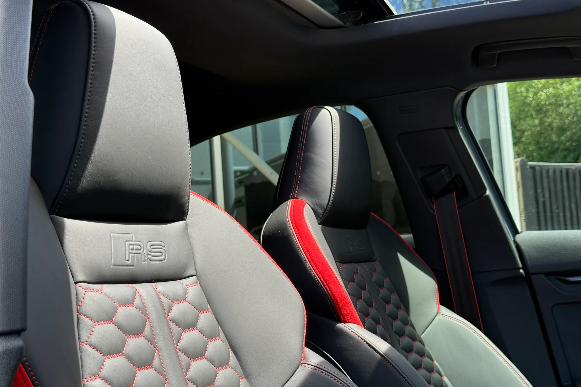 Audi RS3 thumbnail image number 36