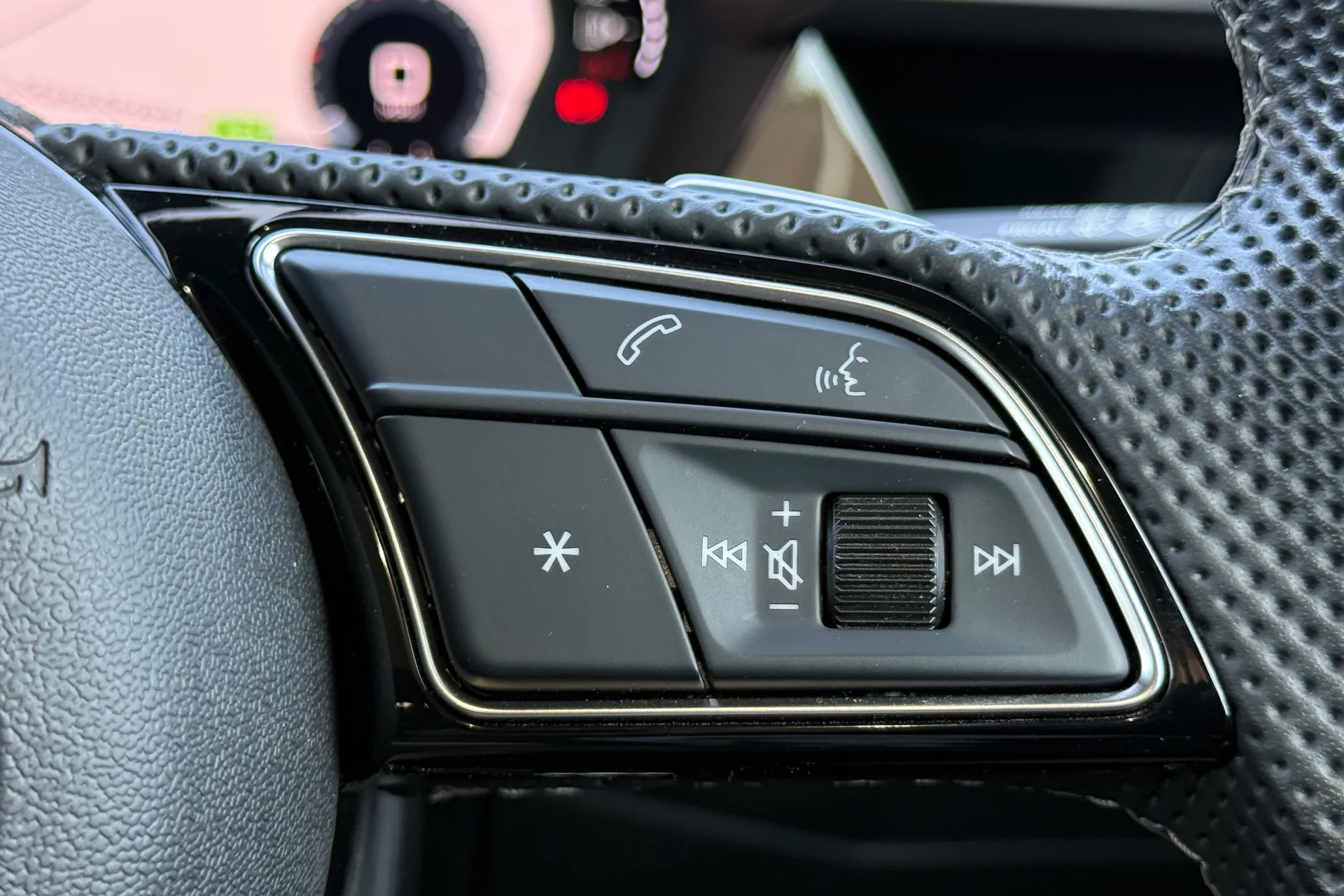 Audi A3 thumbnail image number 28