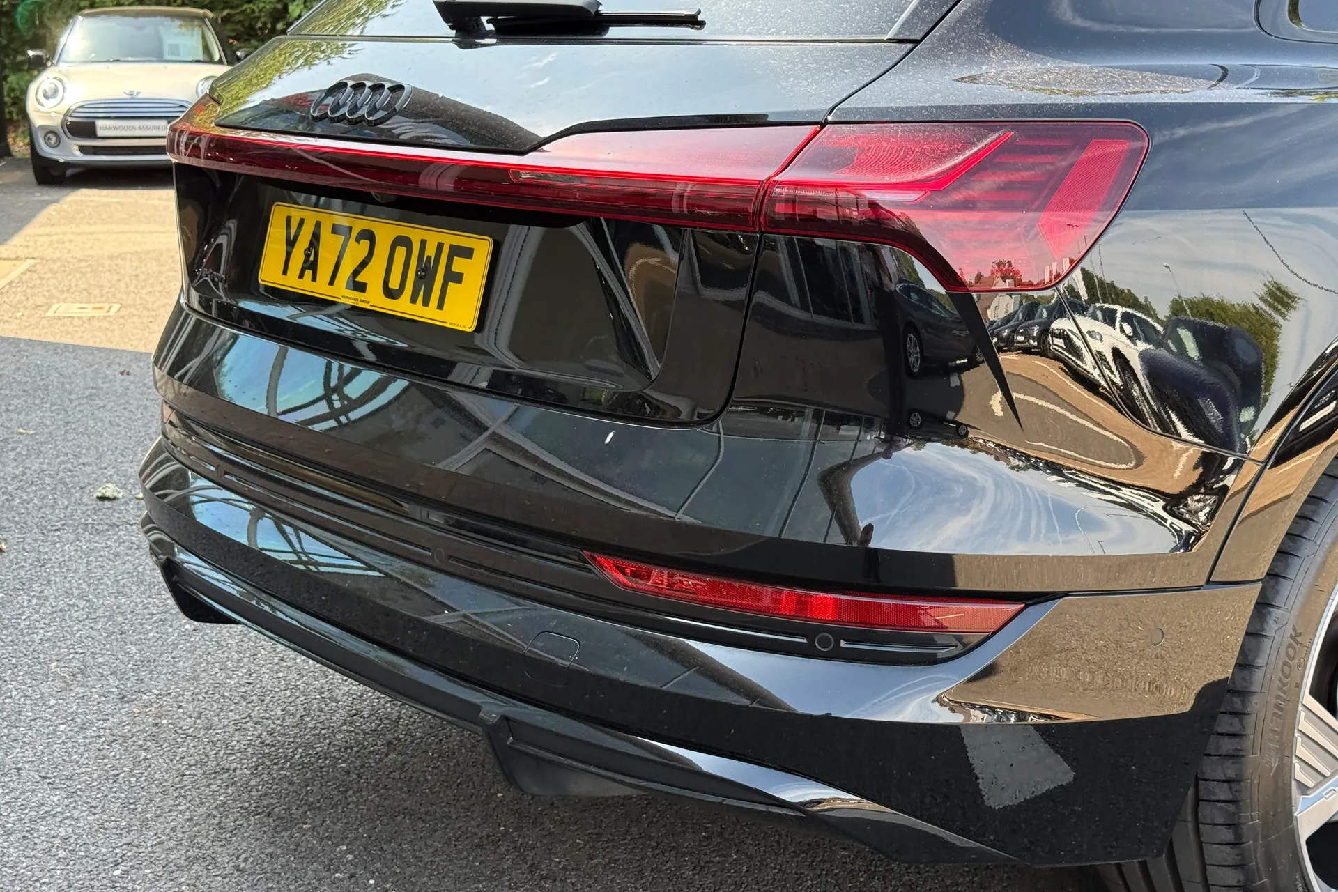 Audi e-tron thumbnail image number 46