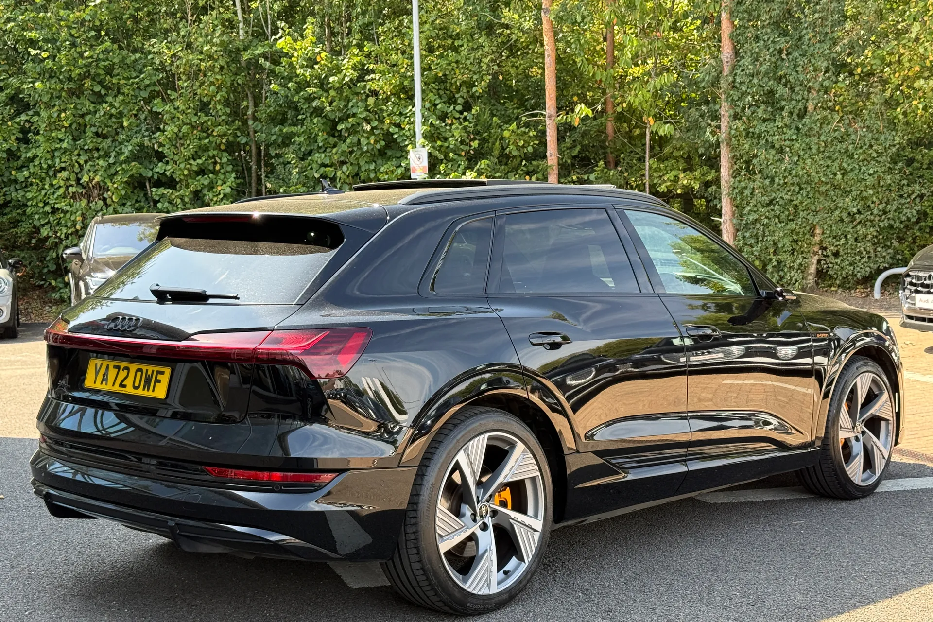 Audi e-tron thumbnail image number 45