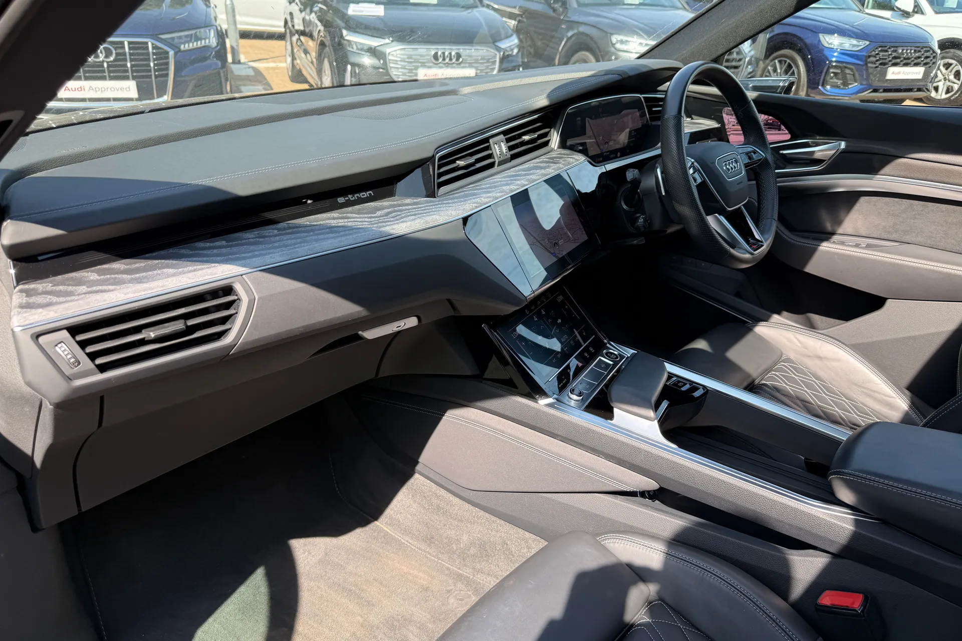 Audi e-tron thumbnail image number 55