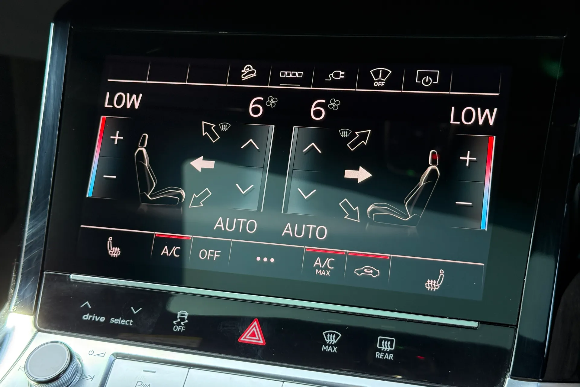 Audi e-tron thumbnail image number 16