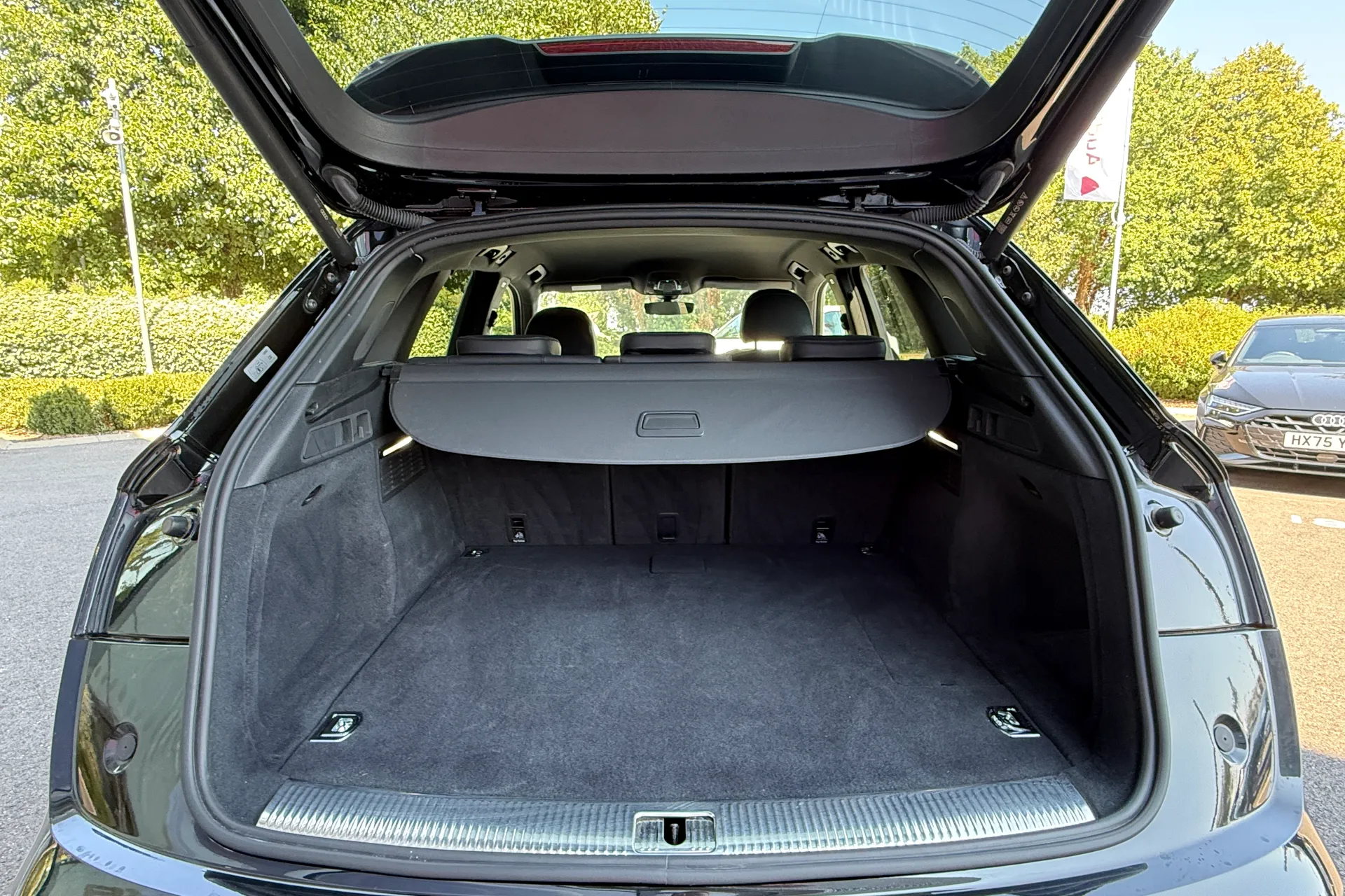 Audi Q5 thumbnail image number 49