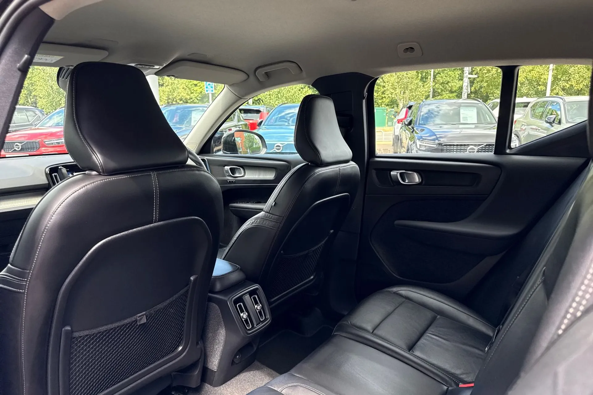 Volvo XC40 thumbnail image number 31