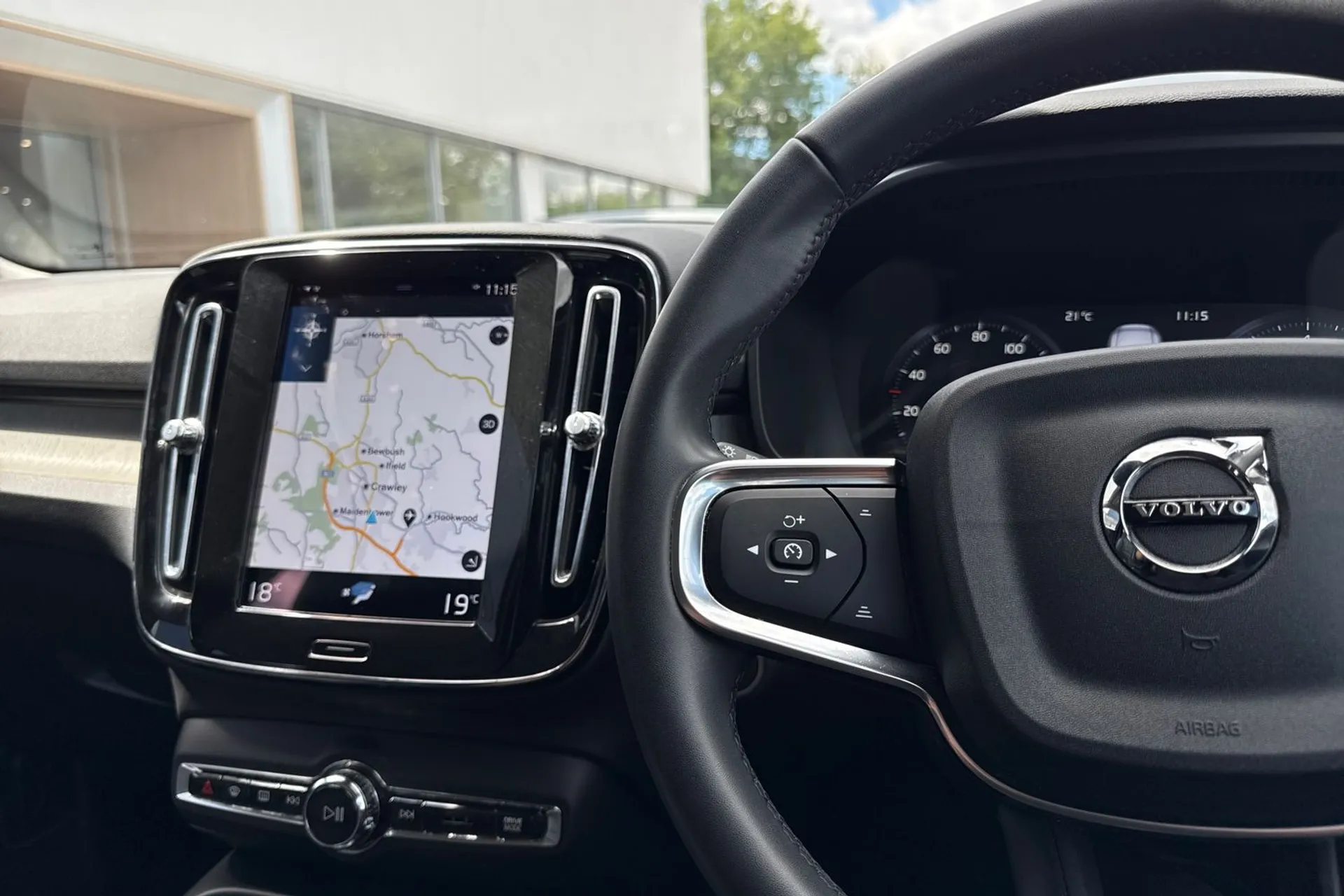 Volvo XC40 thumbnail image number 36