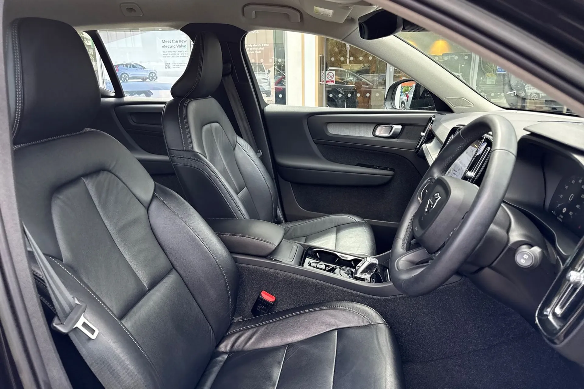 Volvo XC40 thumbnail image number 26