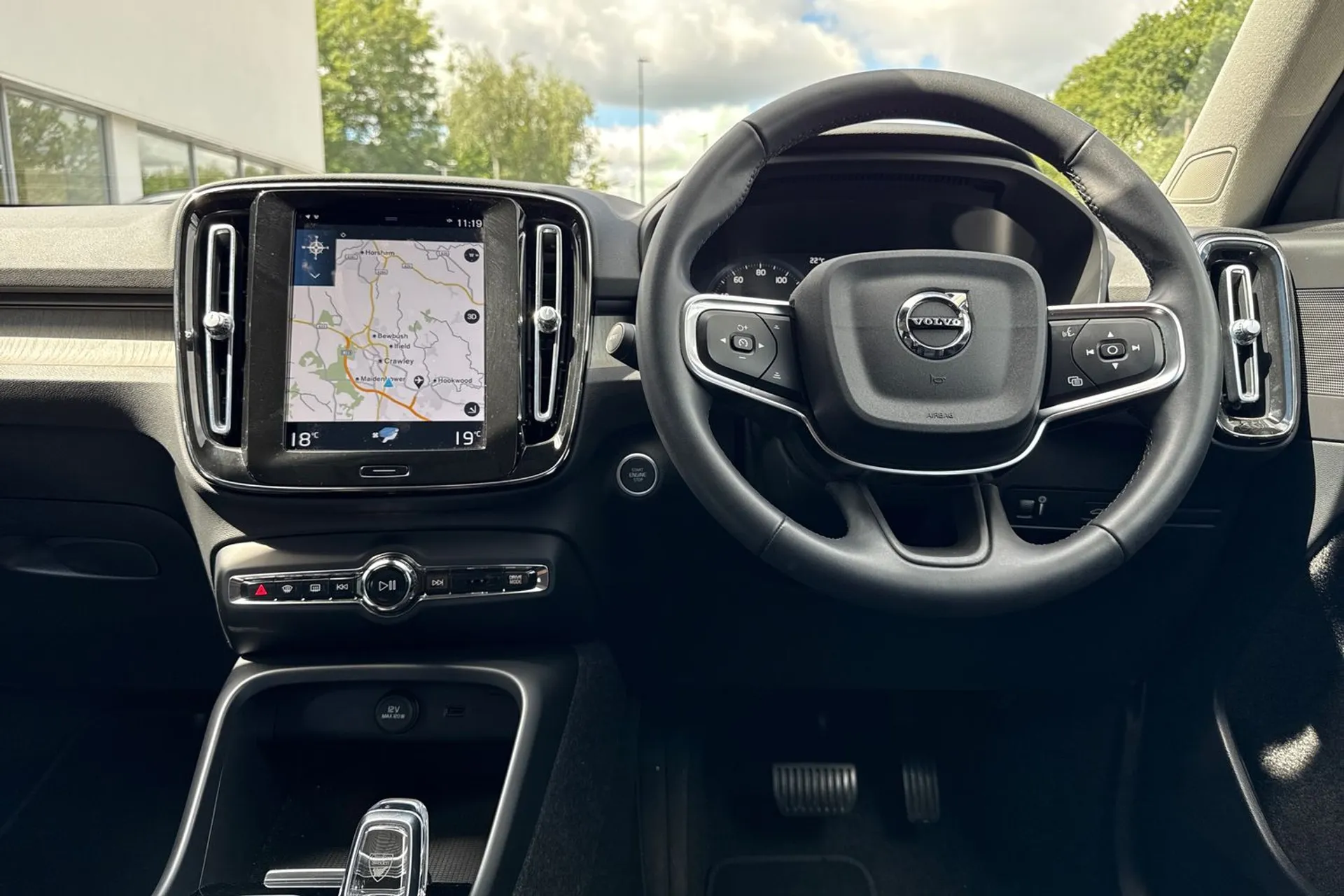 Volvo XC40 thumbnail image number 34