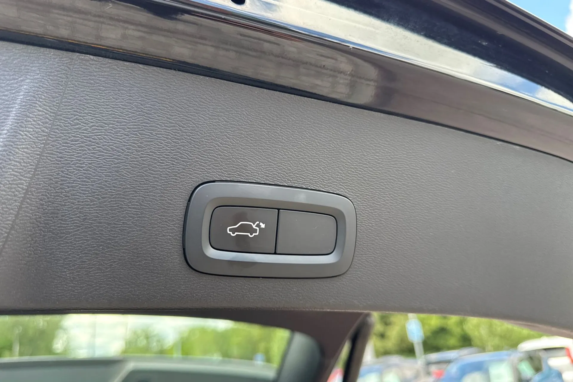Volvo XC40 thumbnail image number 21