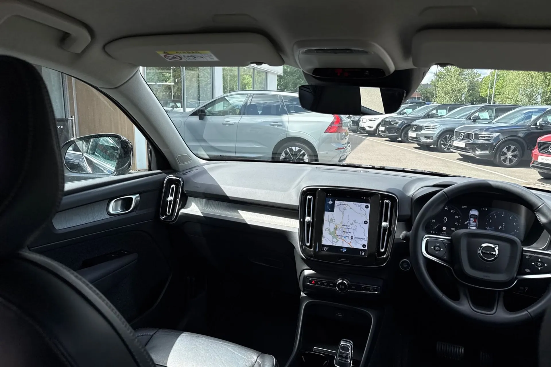 Volvo XC40 thumbnail image number 32