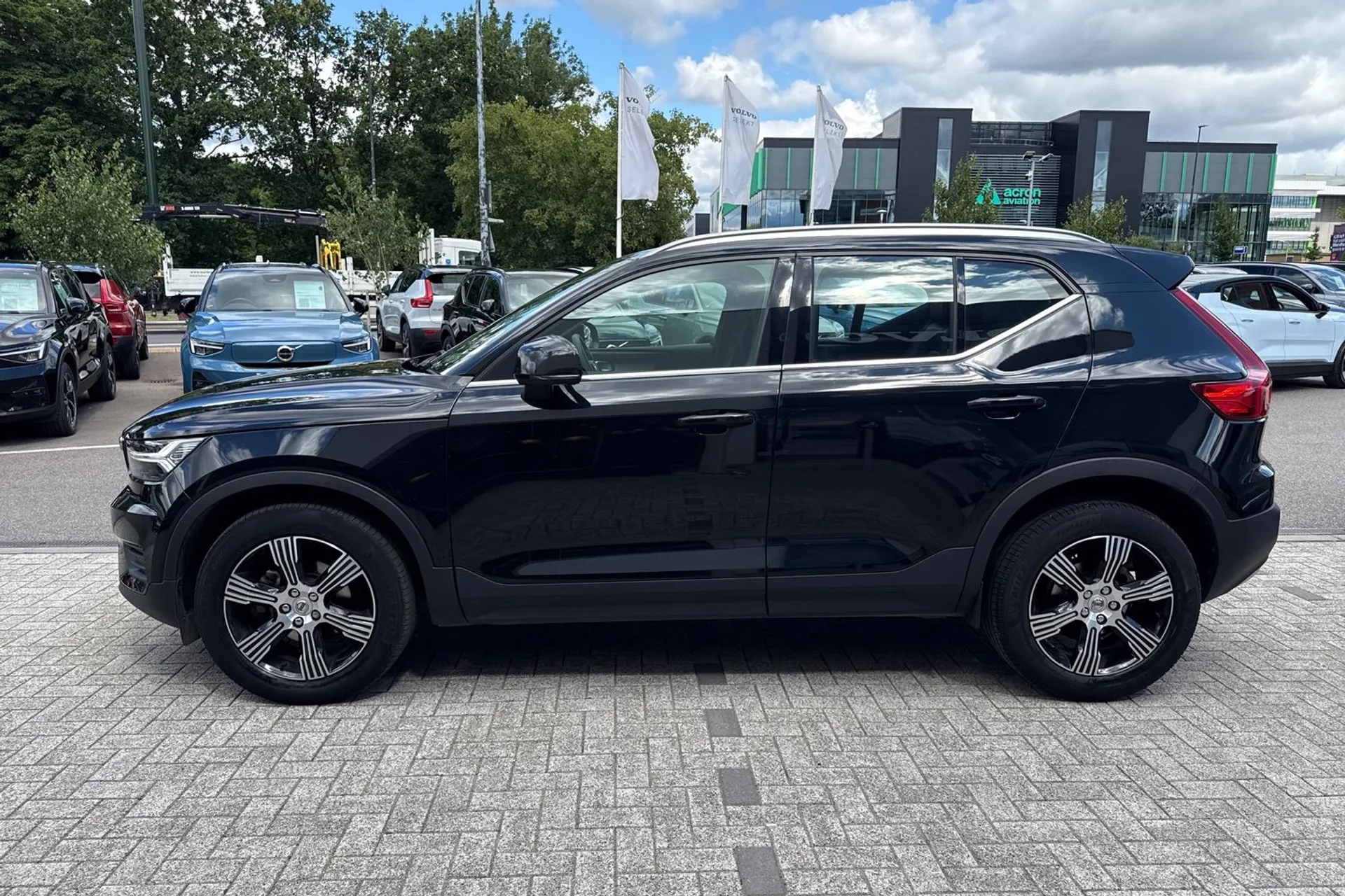Volvo XC40 thumbnail image number 11
