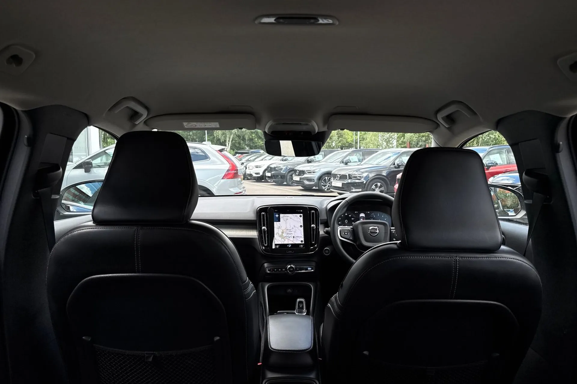 Volvo XC40 thumbnail image number 22