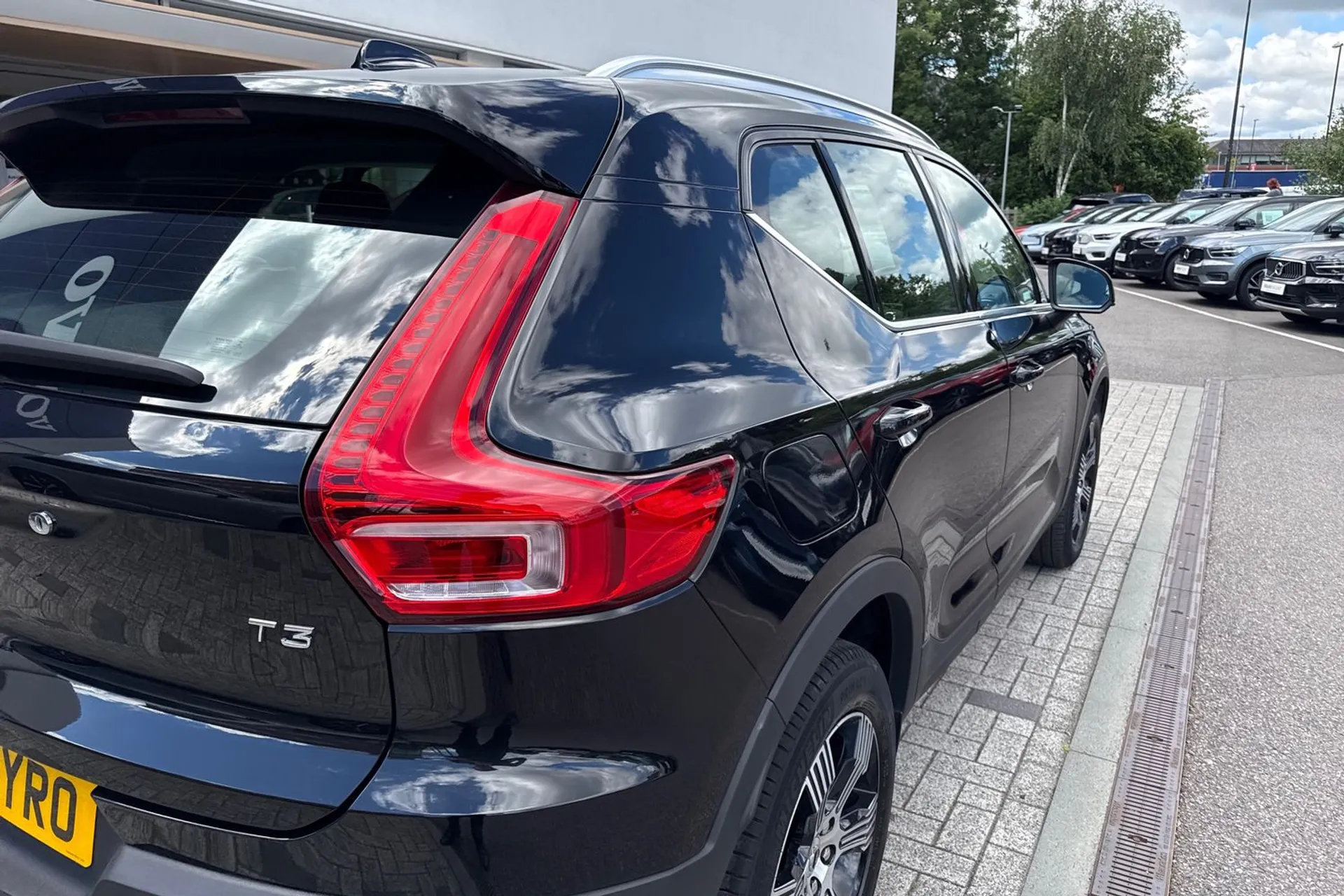 Volvo XC40 thumbnail image number 15