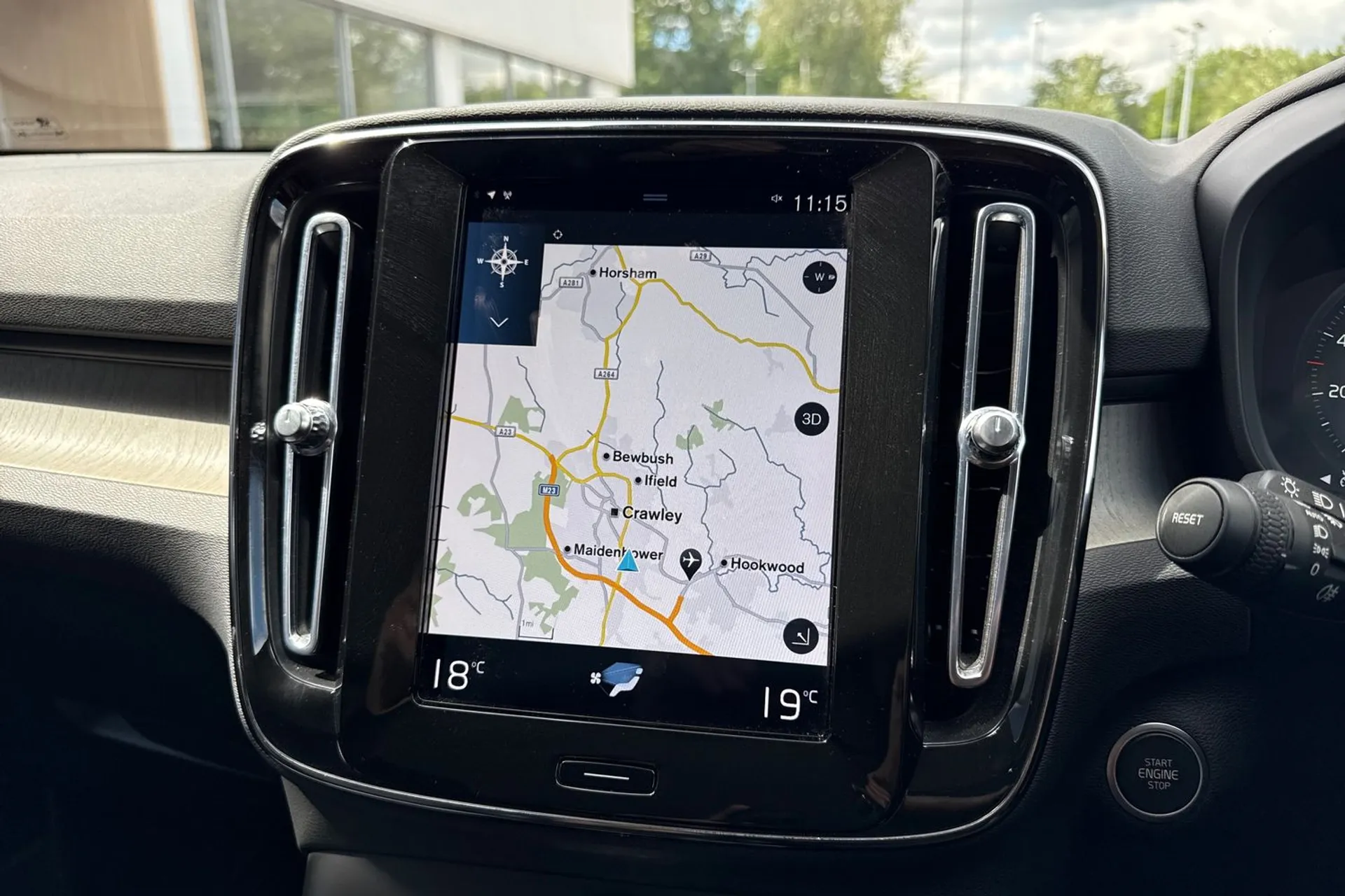 Volvo XC40 thumbnail image number 5