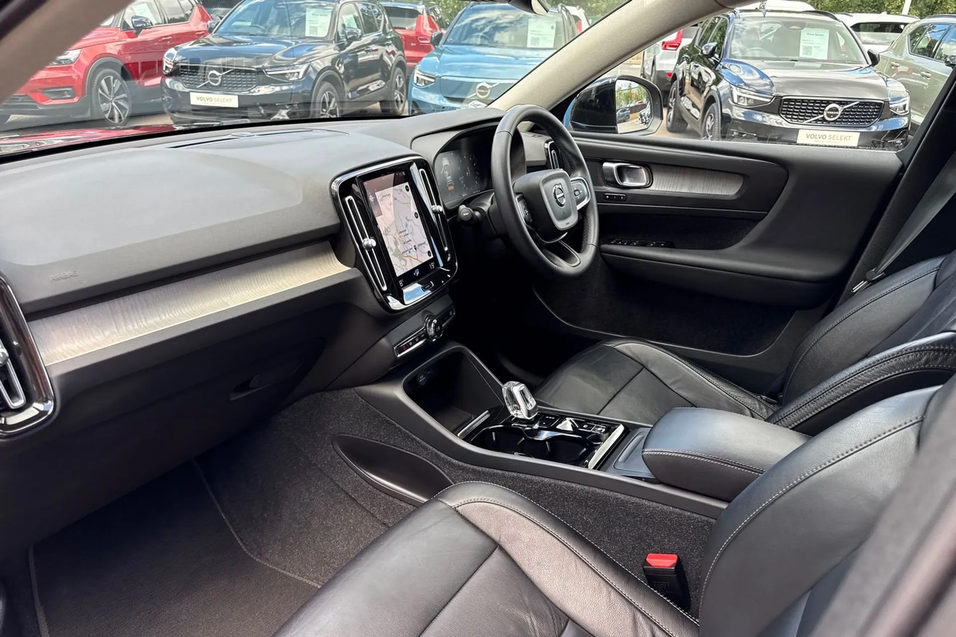 Volvo XC40 thumbnail image number 27