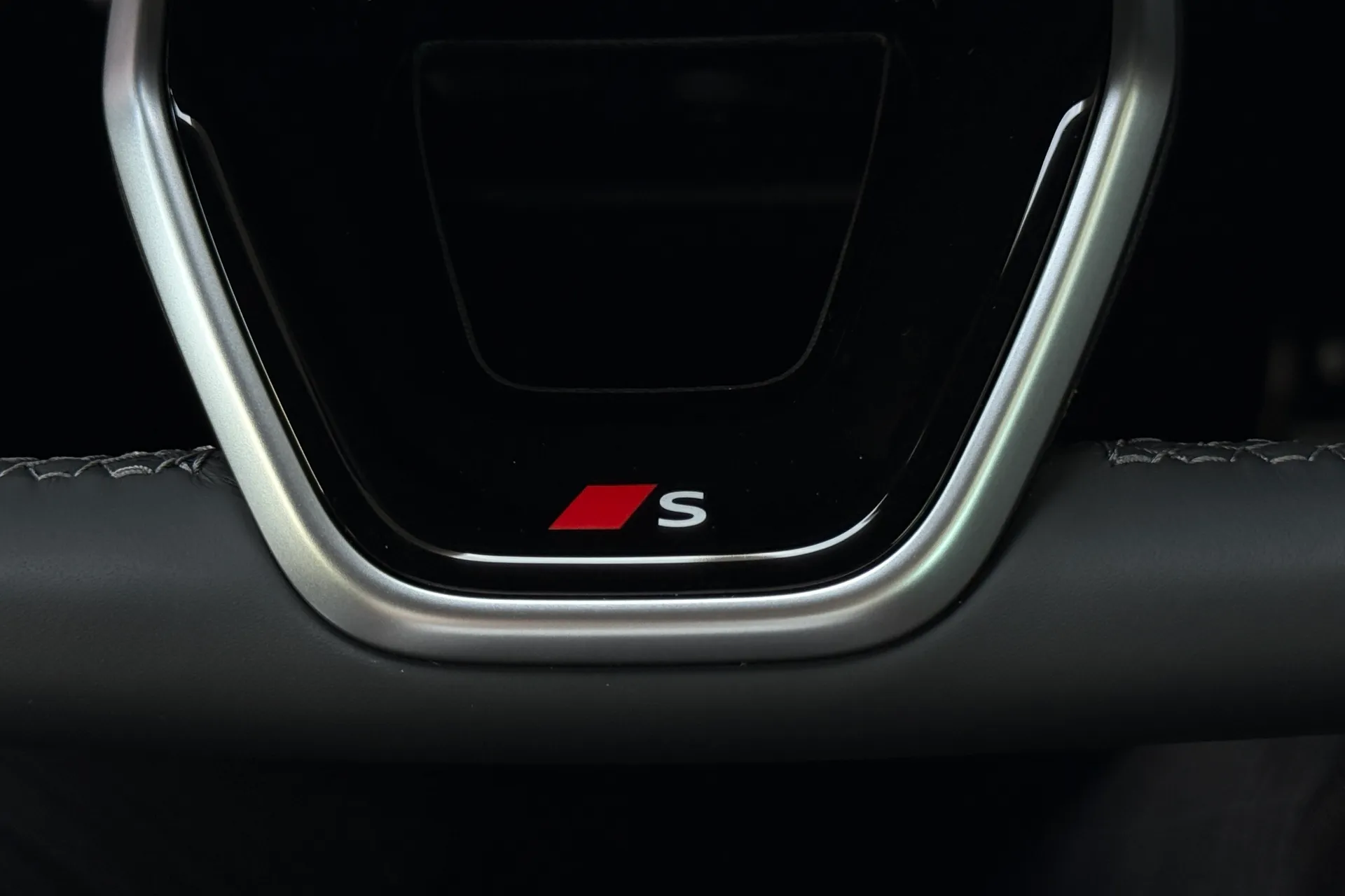 Audi Q5 thumbnail image number 13