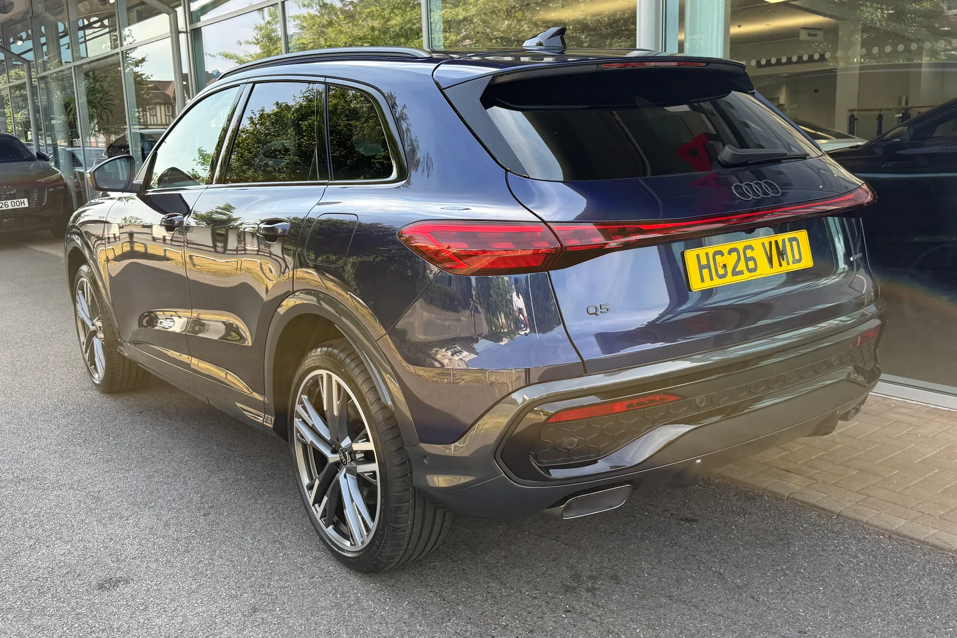 Audi Q5 thumbnail image number 3