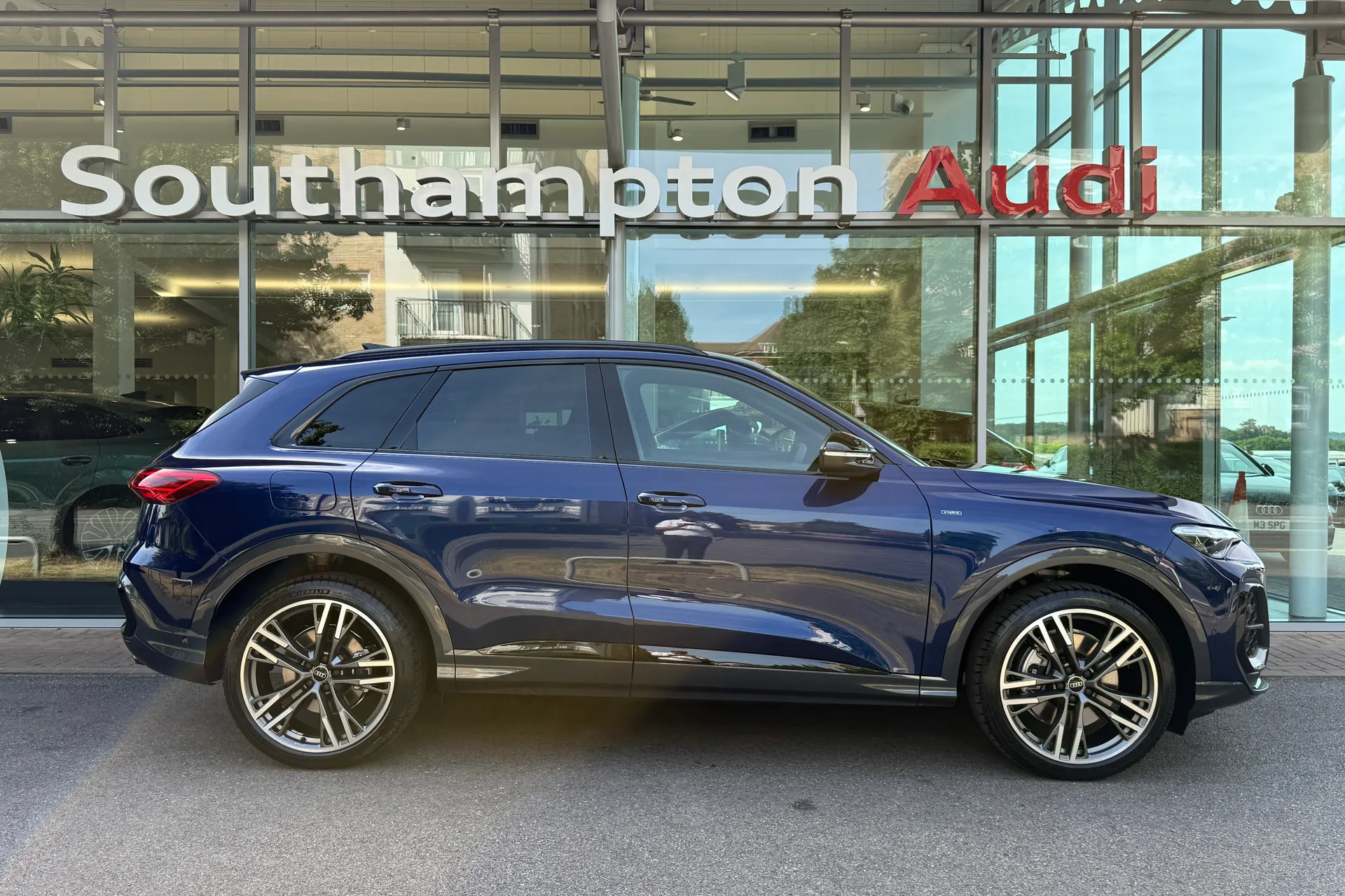 Audi Q5 thumbnail image number 4