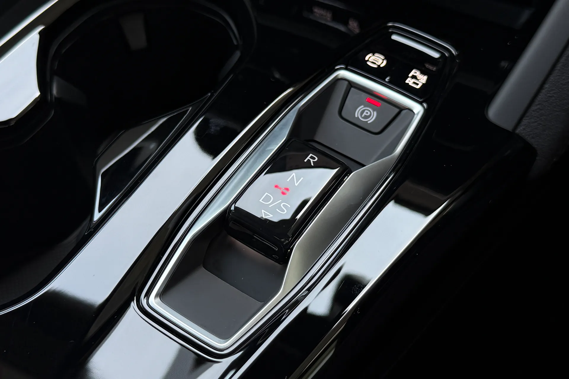 Audi Q5 thumbnail image number 22