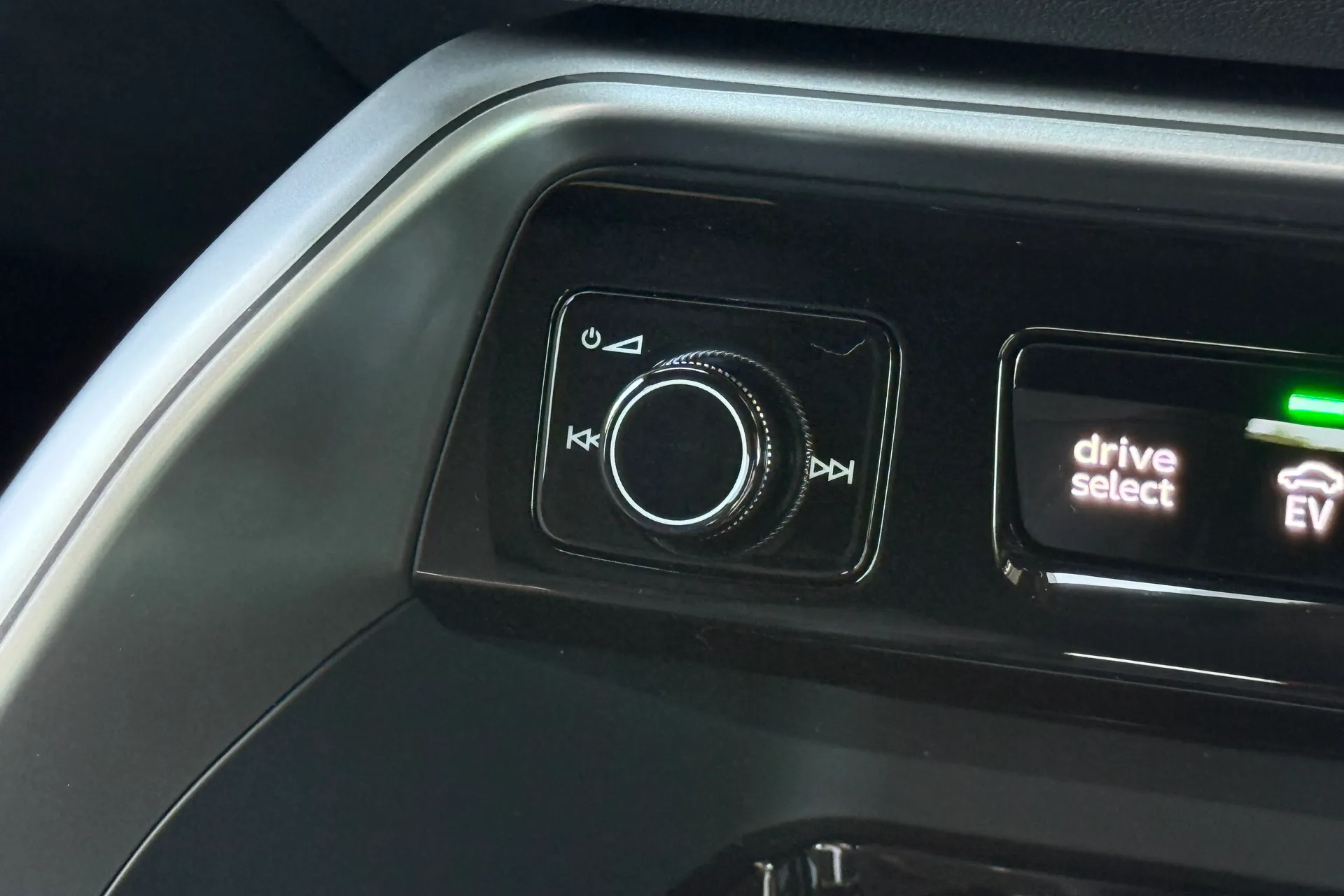 Audi Q5 thumbnail image number 19