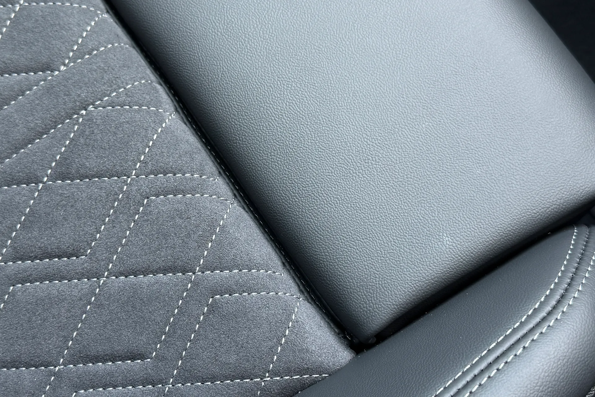 Audi Q5 thumbnail image number 23