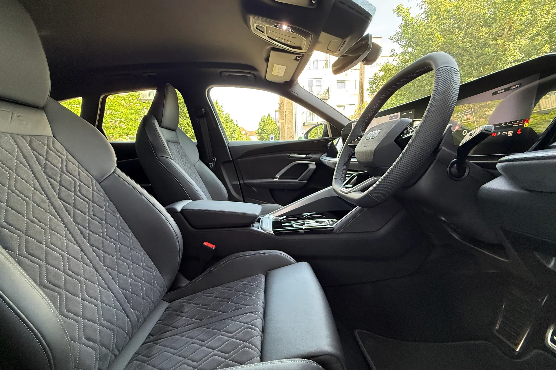 Audi Q5 thumbnail image number 28