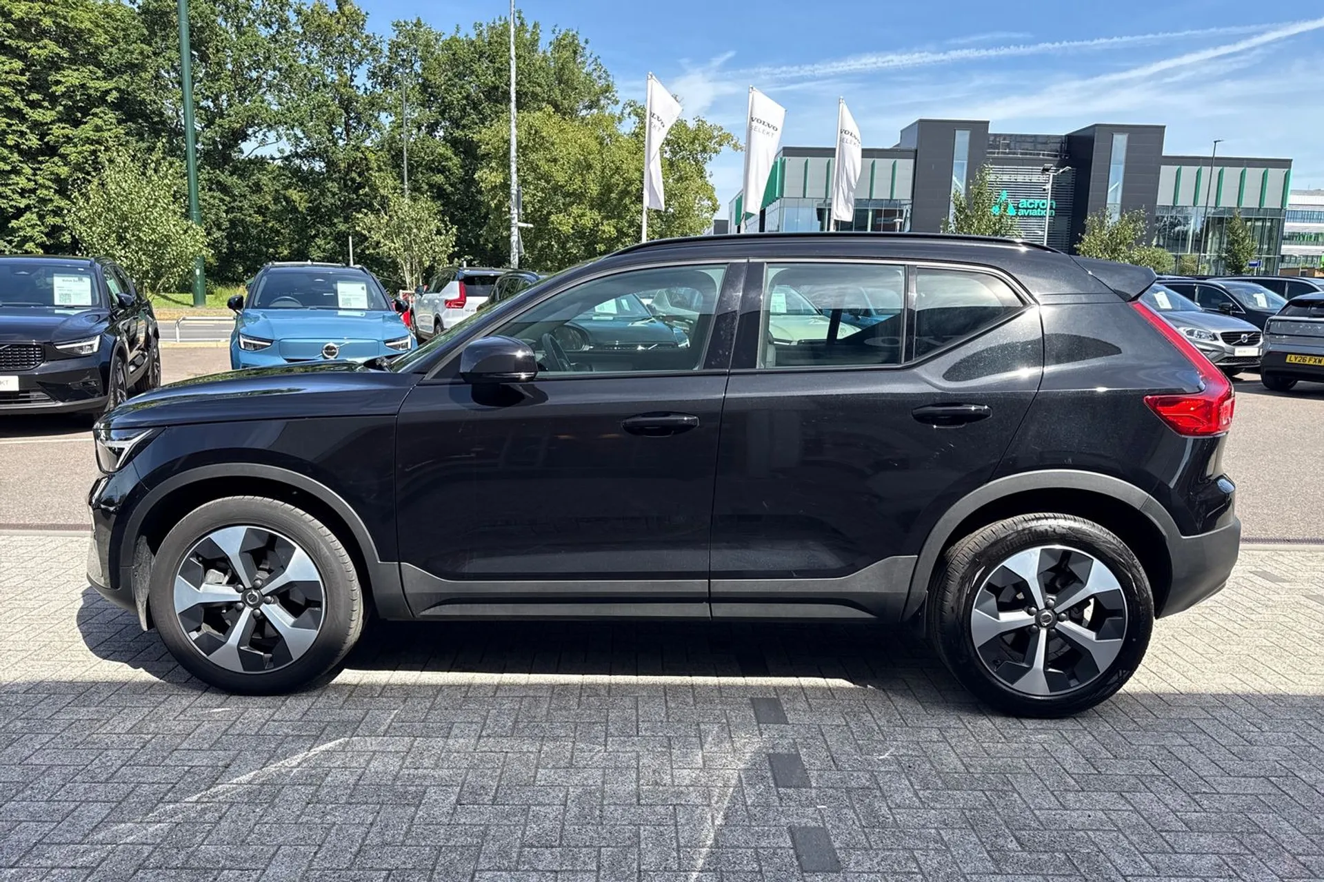 Volvo XC40 thumbnail image number 11