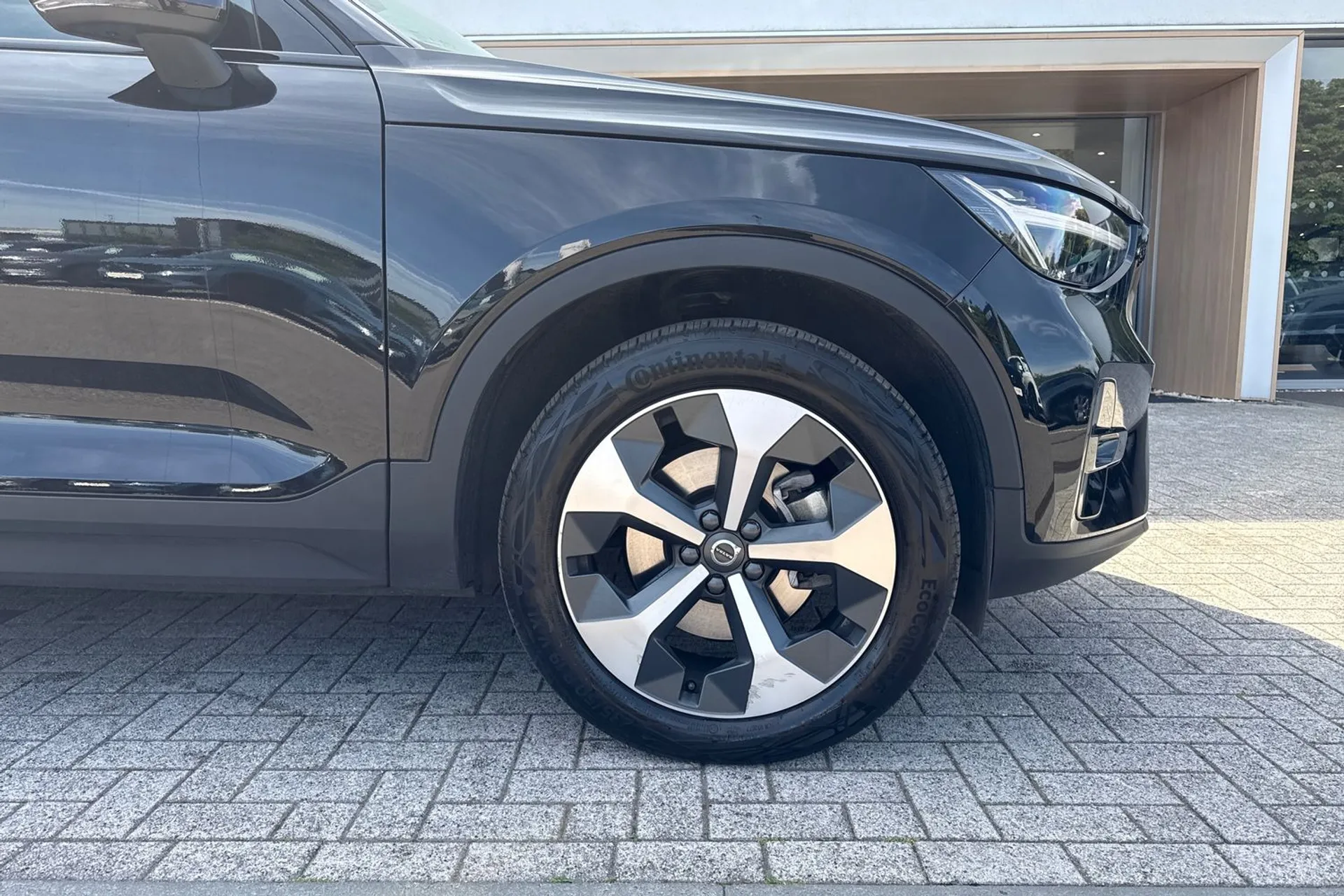 Volvo XC40 thumbnail image number 14