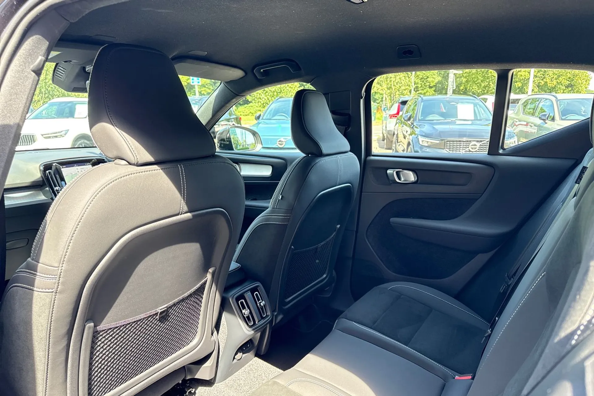 Volvo XC40 thumbnail image number 31