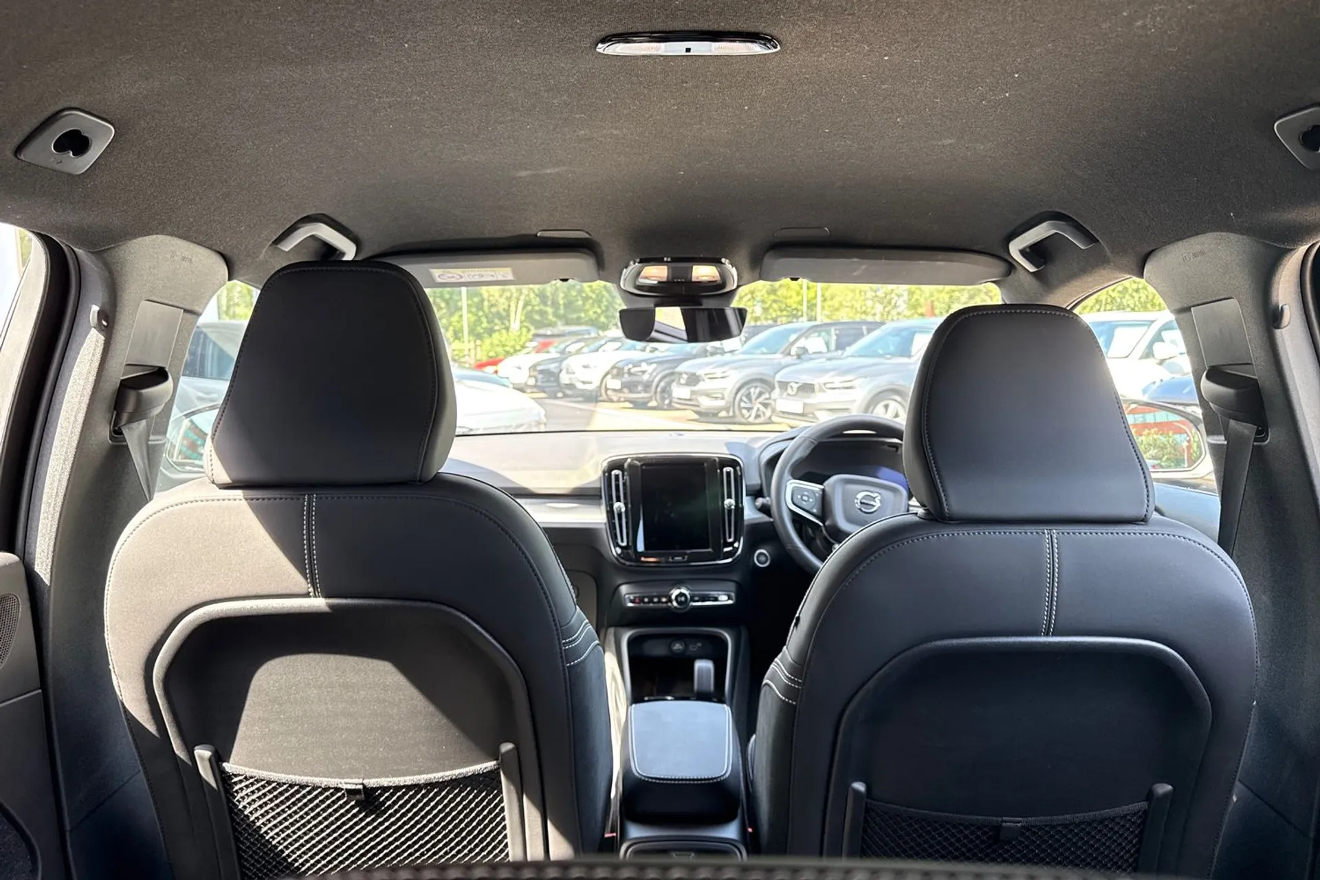 Volvo XC40 thumbnail image number 22