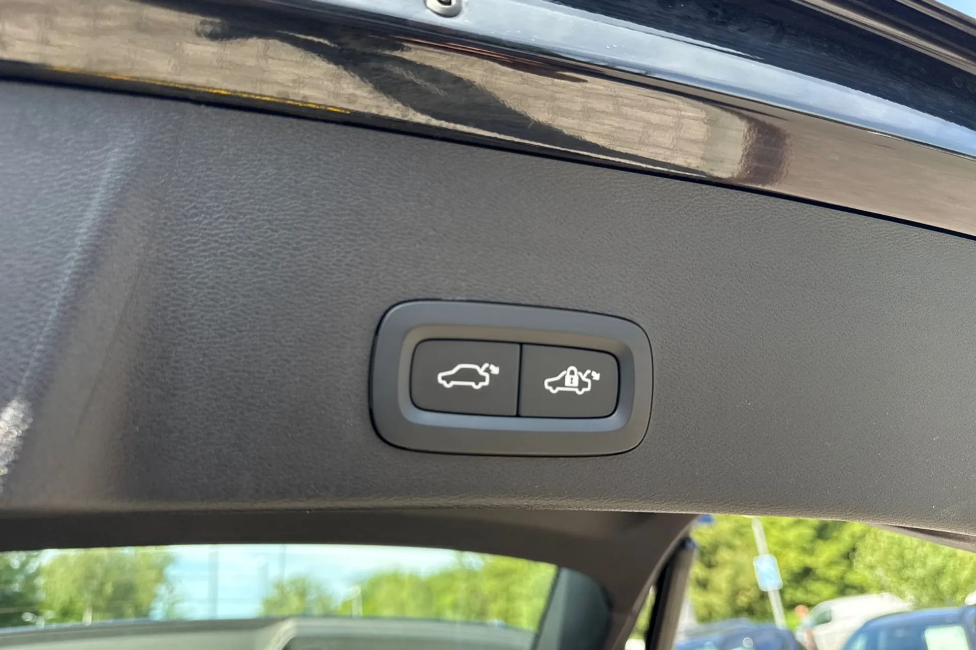 Volvo XC40 thumbnail image number 21