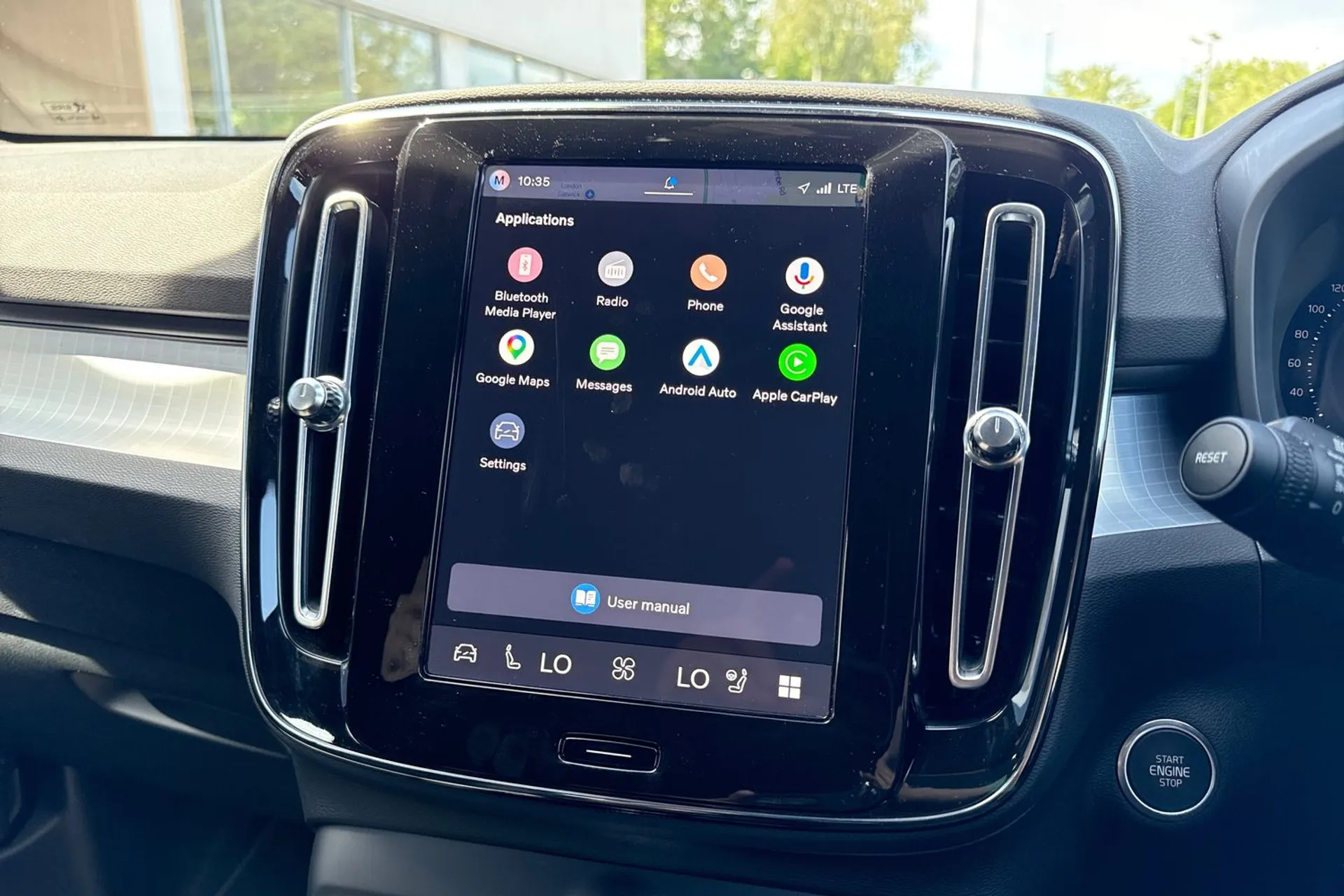 Volvo XC40 thumbnail image number 40