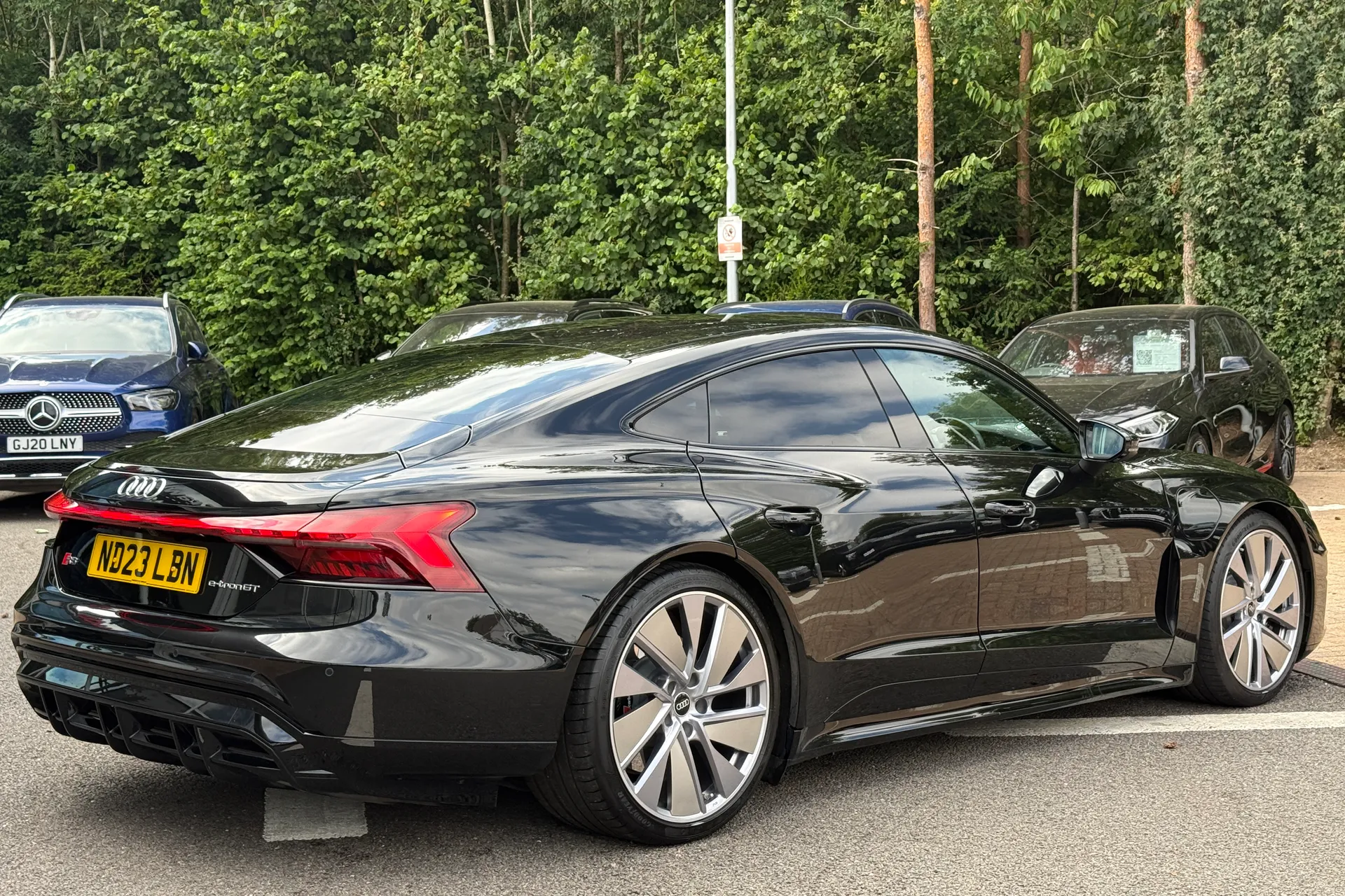Audi RS e-tron GT thumbnail image number 39