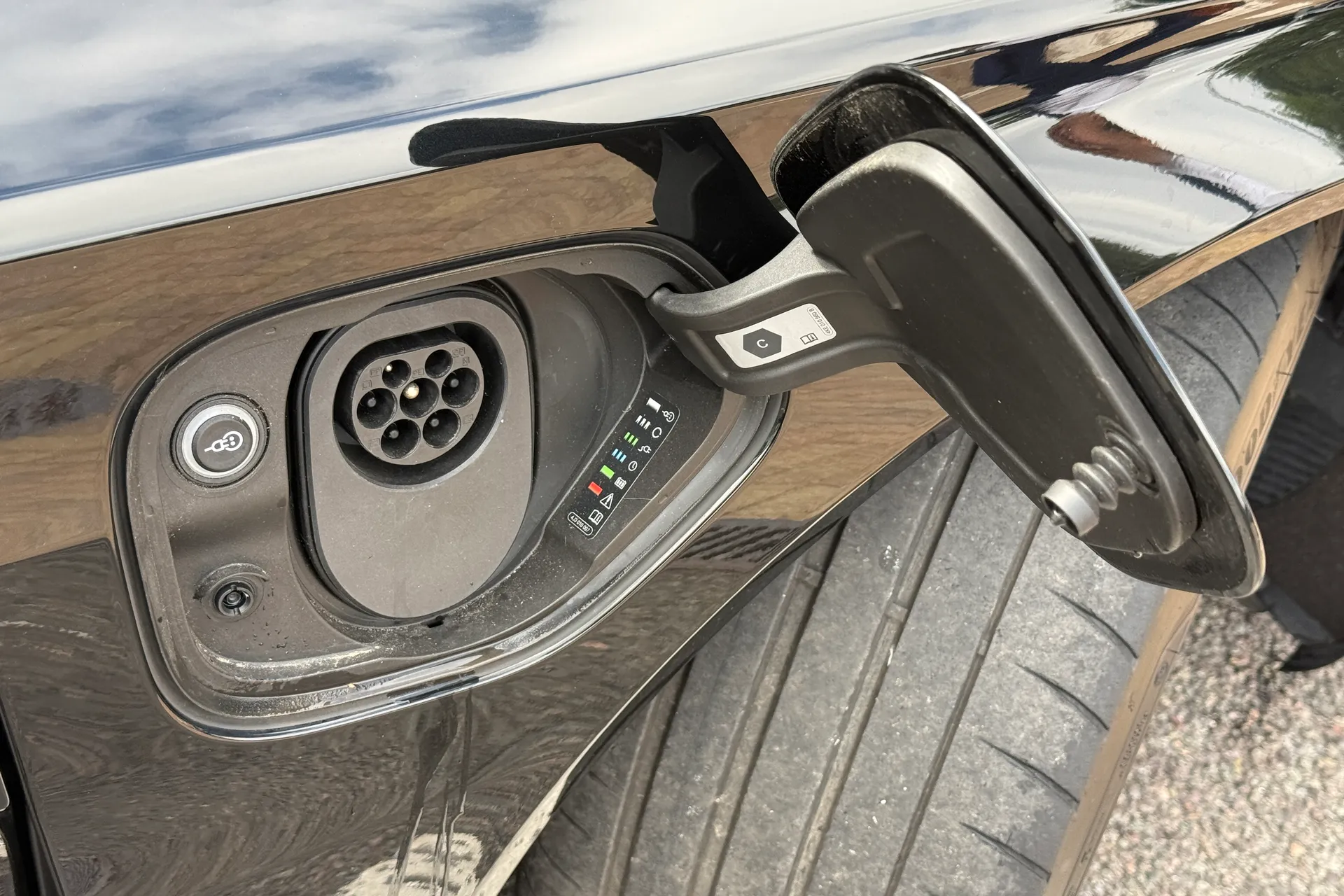 Audi RS e-tron GT thumbnail image number 14