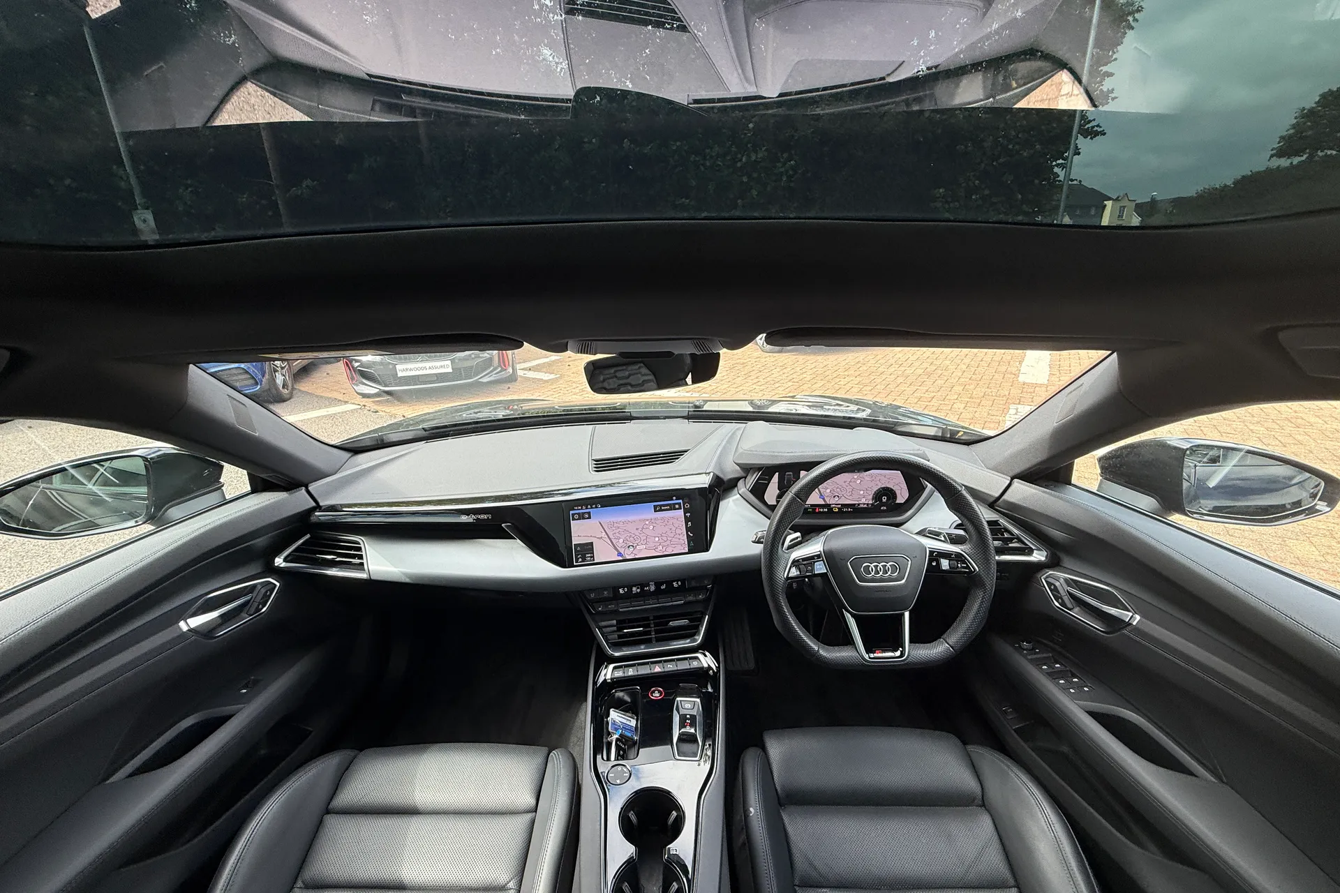 Audi RS e-tron GT thumbnail image number 3